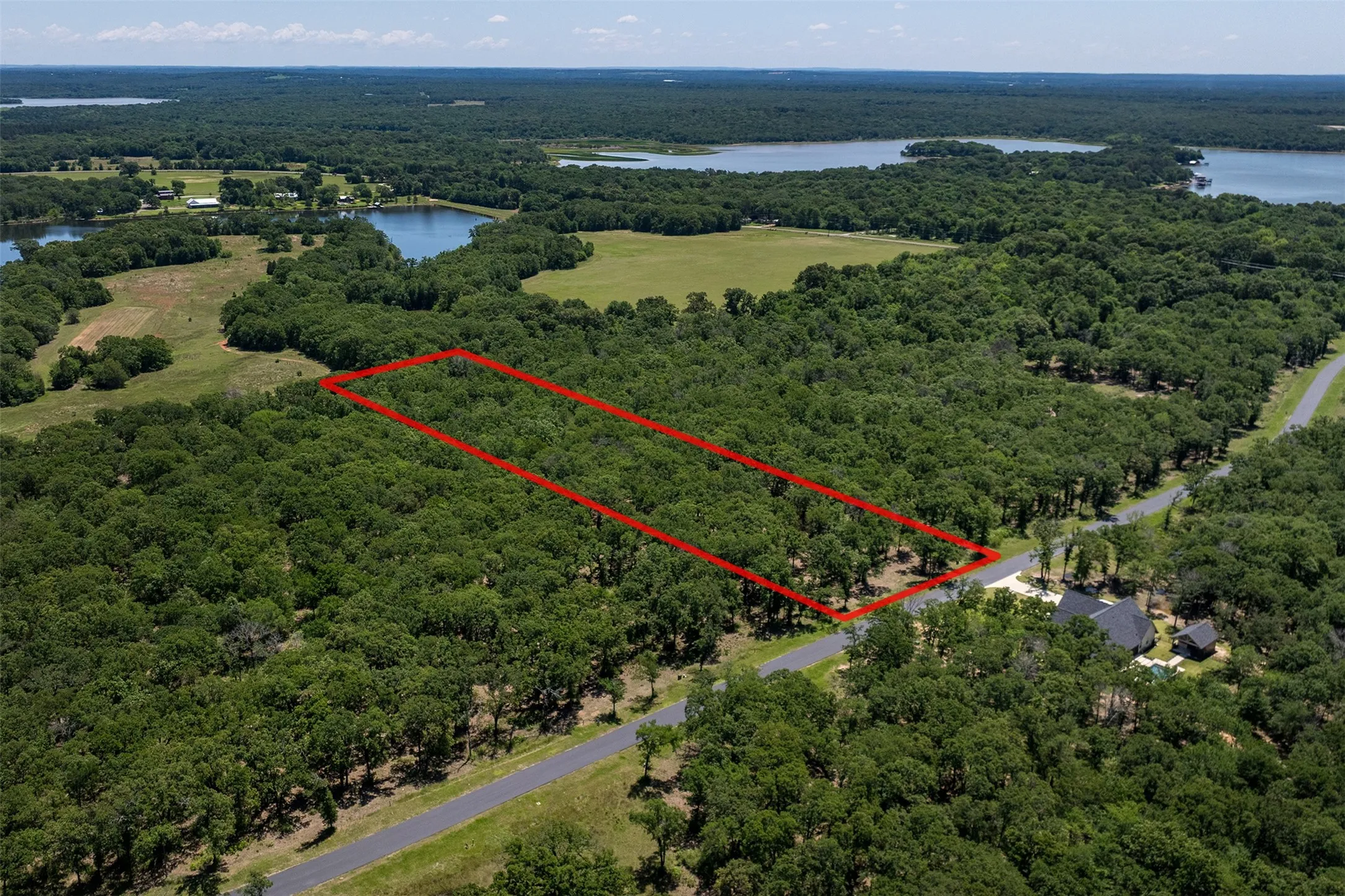Unimproved Land For Sale in Henderson County , 6936 Lakeshore Way, Malakoff, Texas 75148, 0, 0, Garage spaces, 0 Sqft, built in 0, Price $239,000, mls#21236546, Real Estate Agent in Malakoff, Homes For Sale in Henderson county, Homes For Sale in Malakoff, Realtor in Malakoff Texas, Real Estate Brokerage Independent Realty Texas, Luminita Cordes Realtor
