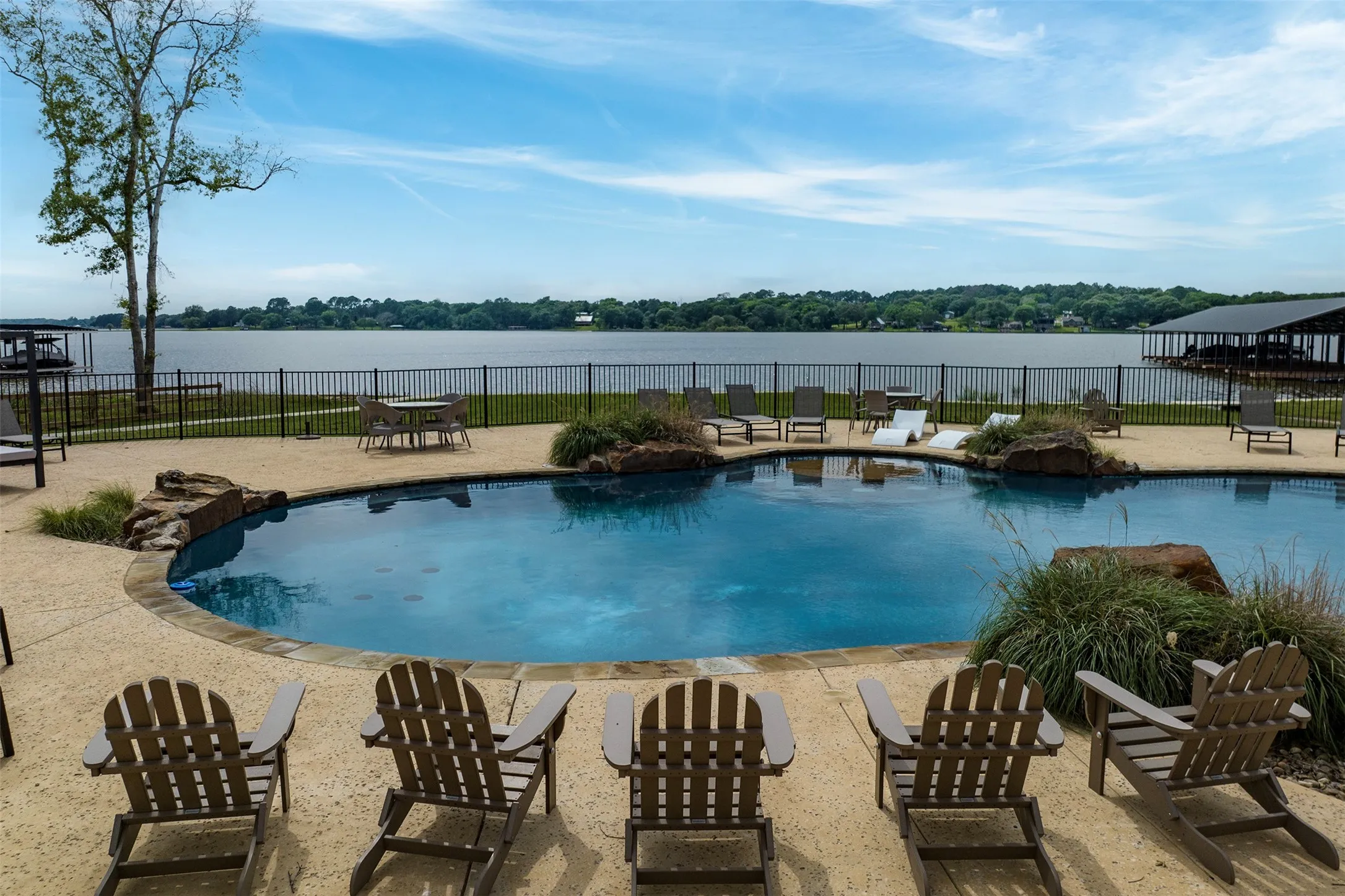 Unimproved Land For Sale in Henderson County , 6936 Lakeshore Way, Malakoff, Texas 75148, 0, 0, Garage spaces, 0 Sqft, built in 0, Price $239,000, mls#21236546, Real Estate Agent in Malakoff, Homes For Sale in Henderson county, Homes For Sale in Malakoff, Realtor in Malakoff Texas, Real Estate Brokerage Independent Realty Texas, Luminita Cordes Realtor