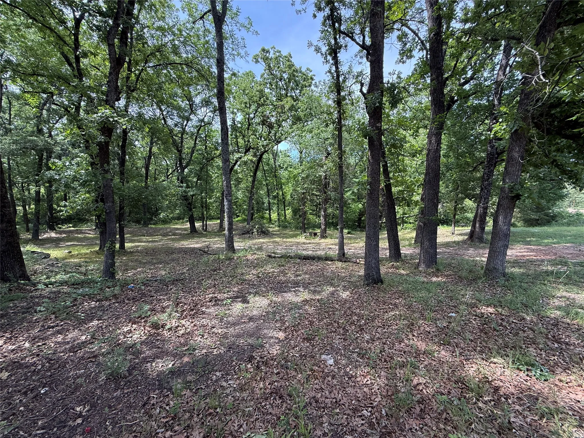 Manufactured Home For Sale in Henderson County , 148 Indian Gap Drive, Mabank, Texas 75156, 3 Bedroom, 2 Bathroom, 2 Garage spaces, 1,540 Sqft, built in 1987, Preowned, mls#21261451, Real Estate Agent in Mabank, Homes For Sale in Henderson county, Homes For Sale in Mabank, Realtor in Mabank Texas, Real Estate Brokerage Independent Realty Texas, Luminita Cordes Realtor