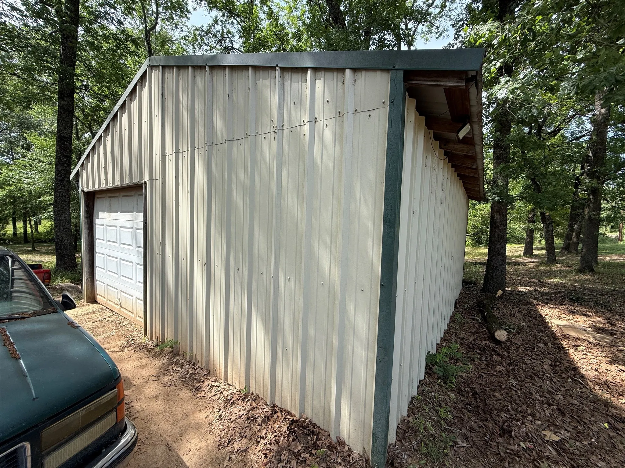 Manufactured Home For Sale in Henderson County , 148 Indian Gap Drive, Mabank, Texas 75156, 3 Bedroom, 2 Bathroom, 2 Garage spaces, 1,540 Sqft, built in 1987, Preowned, mls#21261451, Real Estate Agent in Mabank, Homes For Sale in Henderson county, Homes For Sale in Mabank, Realtor in Mabank Texas, Real Estate Brokerage Independent Realty Texas, Luminita Cordes Realtor