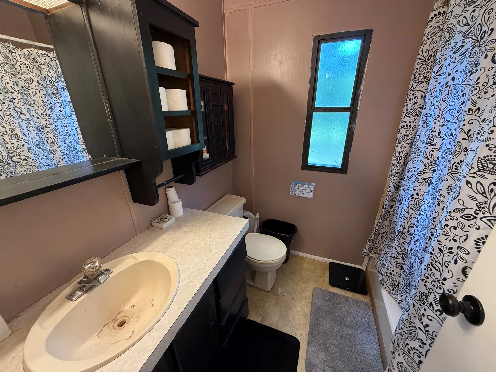 Manufactured Home For Sale in Henderson County , 148 Indian Gap Drive, Mabank, Texas 75156, 3 Bedroom, 2 Bathroom, 2 Garage spaces, 1,540 Sqft, built in 1987, Preowned, mls#21261451, Real Estate Agent in Mabank, Homes For Sale in Henderson county, Homes For Sale in Mabank, Realtor in Mabank Texas, Real Estate Brokerage Independent Realty Texas, Luminita Cordes Realtor