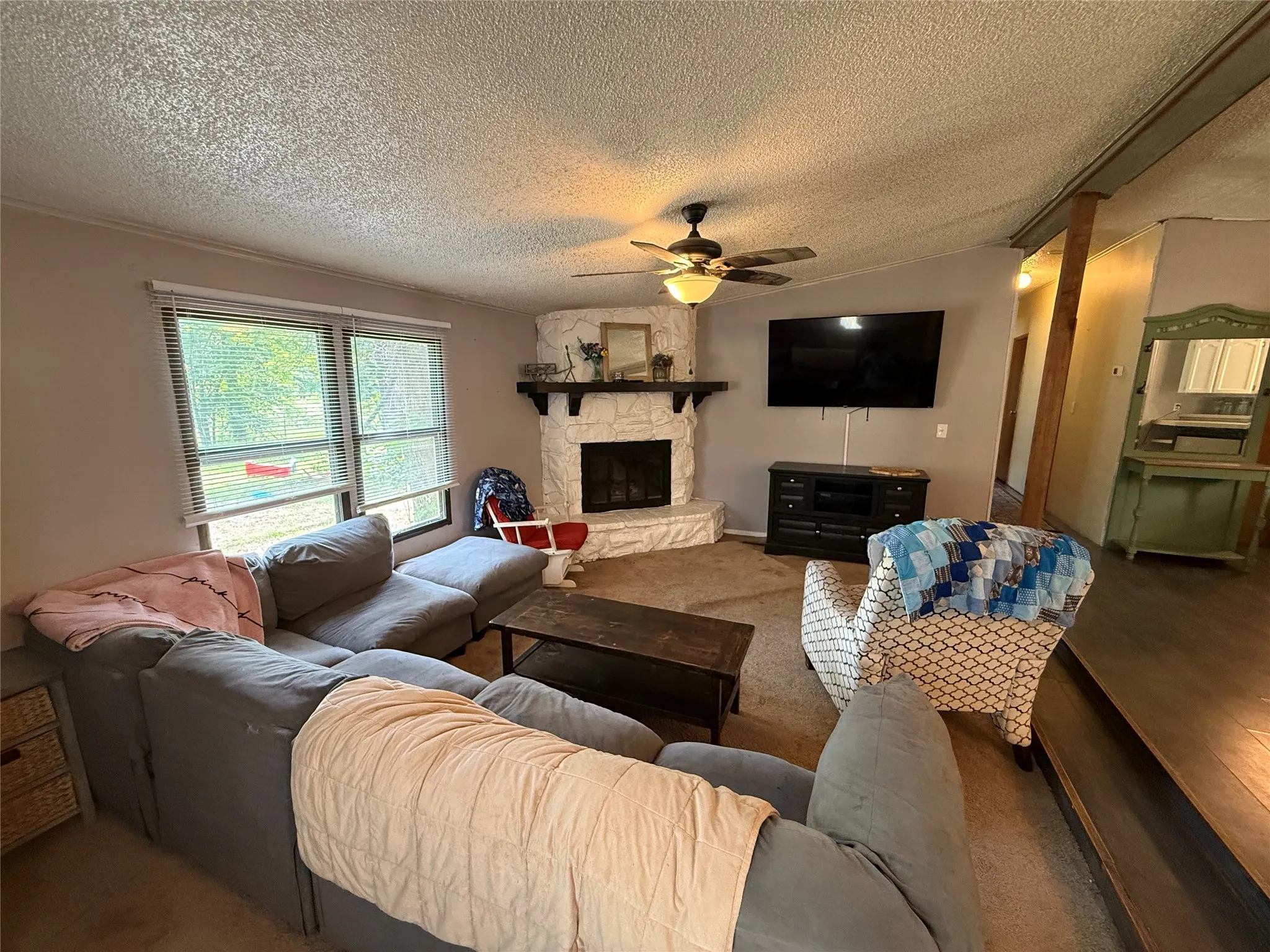 Manufactured Home For Sale in Henderson County , 148 Indian Gap Drive, Mabank, Texas 75156, 3 Bedroom, 2 Bathroom, 2 Garage spaces, 1,540 Sqft, built in 1987, Preowned, mls#21261451, Real Estate Agent in Mabank, Homes For Sale in Henderson county, Homes For Sale in Mabank, Realtor in Mabank Texas, Real Estate Brokerage Independent Realty Texas, Luminita Cordes Realtor
