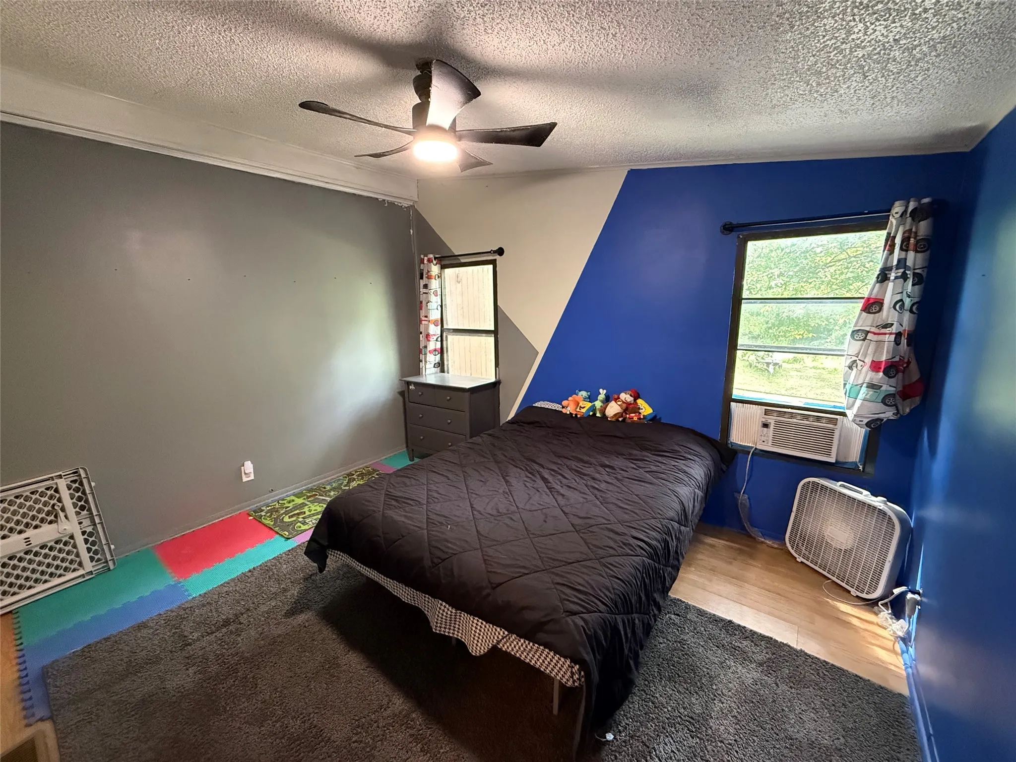 Manufactured Home For Sale in Henderson County , 148 Indian Gap Drive, Mabank, Texas 75156, 3 Bedroom, 2 Bathroom, 2 Garage spaces, 1,540 Sqft, built in 1987, Preowned, mls#21261451, Real Estate Agent in Mabank, Homes For Sale in Henderson county, Homes For Sale in Mabank, Realtor in Mabank Texas, Real Estate Brokerage Independent Realty Texas, Luminita Cordes Realtor