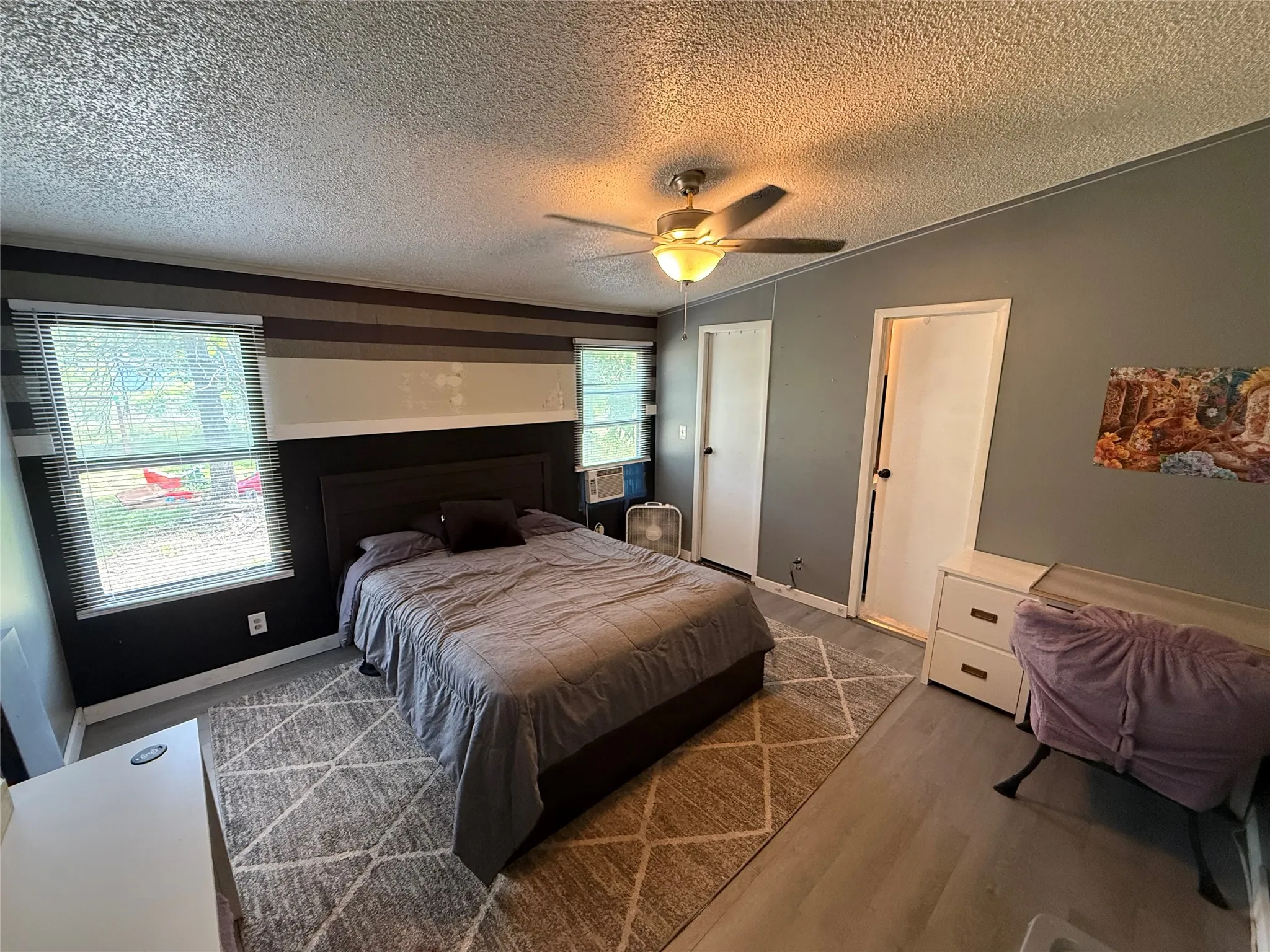 Manufactured Home For Sale in Henderson County , 148 Indian Gap Drive, Mabank, Texas 75156, 3 Bedroom, 2 Bathroom, 2 Garage spaces, 1,540 Sqft, built in 1987, Preowned, mls#21261451, Real Estate Agent in Mabank, Homes For Sale in Henderson county, Homes For Sale in Mabank, Realtor in Mabank Texas, Real Estate Brokerage Independent Realty Texas, Luminita Cordes Realtor