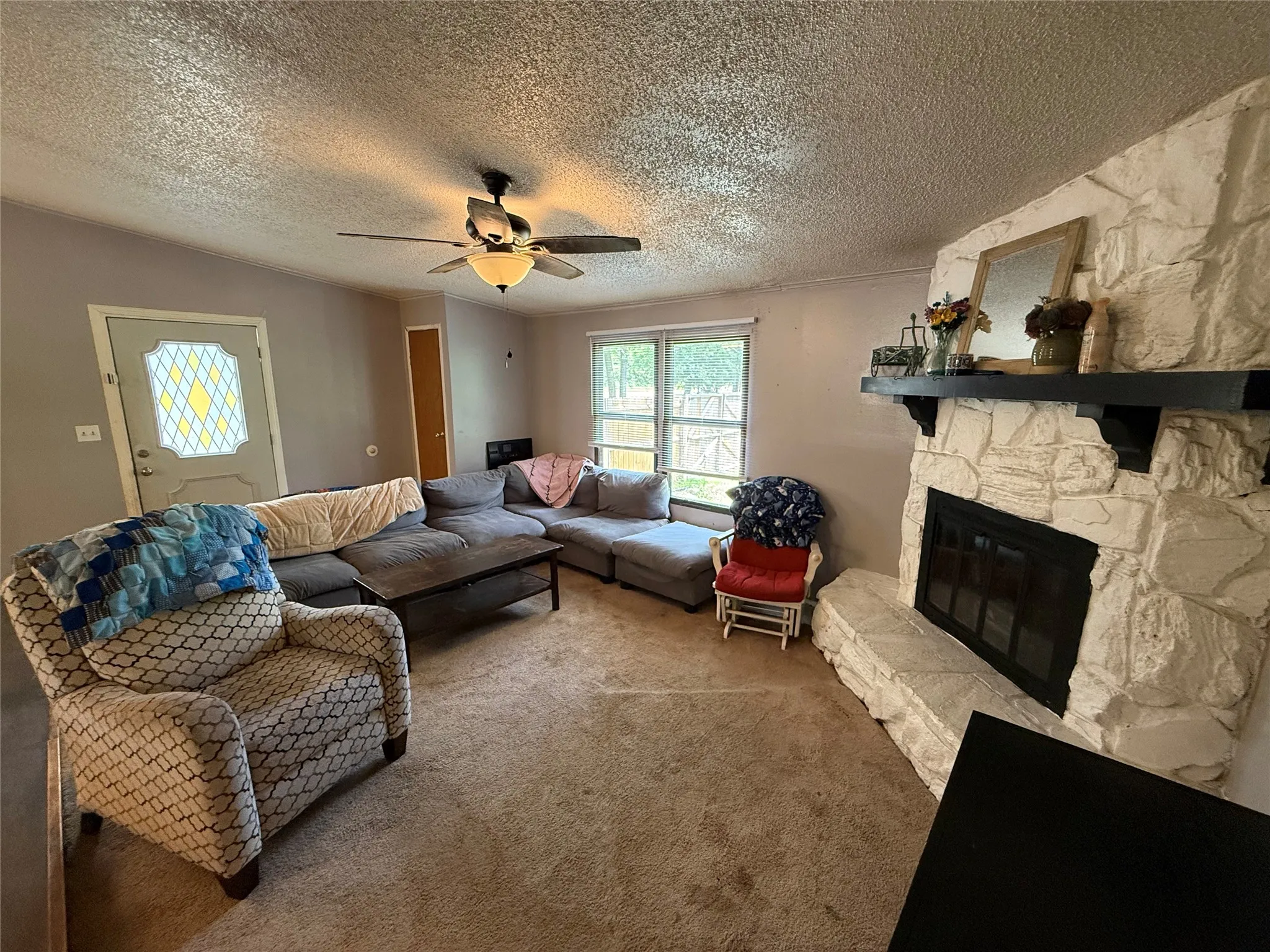 Manufactured Home For Sale in Henderson County , 148 Indian Gap Drive, Mabank, Texas 75156, 3 Bedroom, 2 Bathroom, 2 Garage spaces, 1,540 Sqft, built in 1987, Preowned, mls#21261451, Real Estate Agent in Mabank, Homes For Sale in Henderson county, Homes For Sale in Mabank, Realtor in Mabank Texas, Real Estate Brokerage Independent Realty Texas, Luminita Cordes Realtor