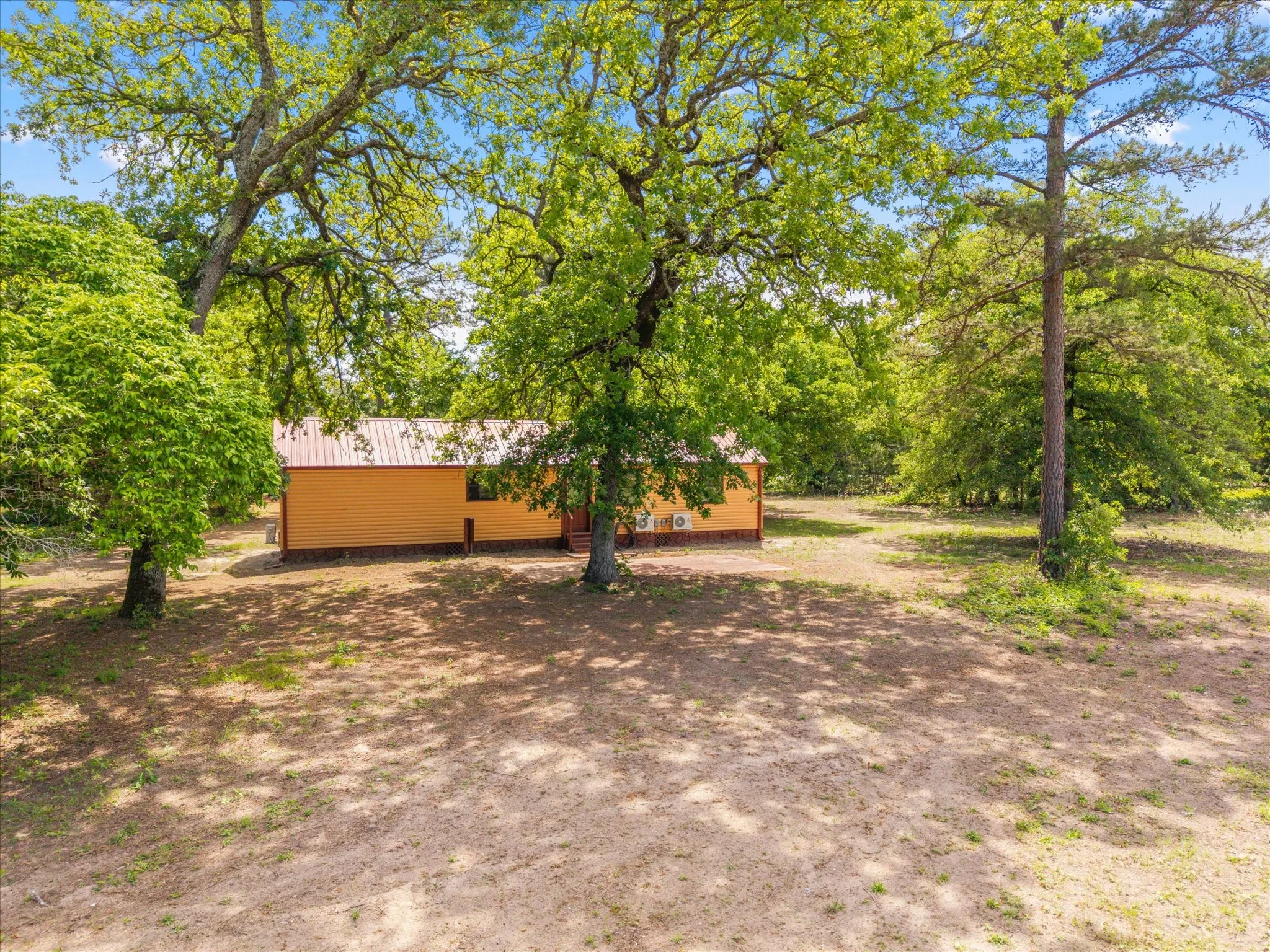 Single Family Residence For Sale in Wood County , 3983 E. Hwy 154, Quitman, Texas 75783, 2 Bedroom, 2 Bathroom, Garage spaces, 990 Sqft, built in 2012, mls#21242706, Real Estate Agent in Quitman, Homes For Sale in Wood county, Homes For Sale in Quitman, Realtor in Quitman Texas, Real Estate Brokerage Independent Realty Texas, Luminita Cordes Realtor