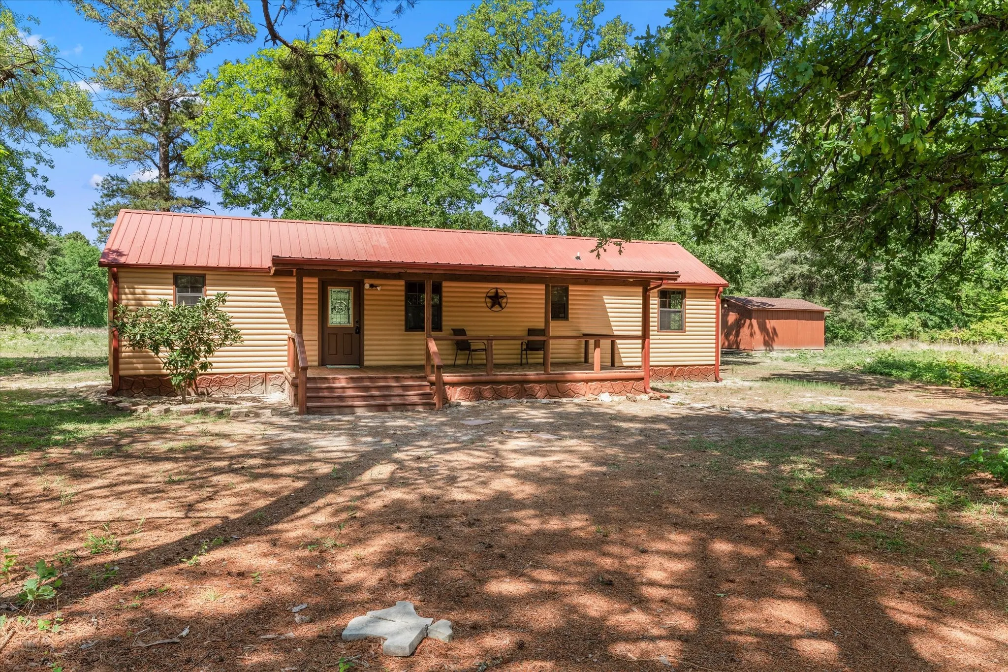 Single Family Residence For Sale in Wood County , 3983 E. Hwy 154, Quitman, Texas 75783, 2 Bedroom, 2 Bathroom, Garage spaces, 990 Sqft, built in 2012, mls#21242706, Real Estate Agent in Quitman, Homes For Sale in Wood county, Homes For Sale in Quitman, Realtor in Quitman Texas, Real Estate Brokerage Independent Realty Texas, Luminita Cordes Realtor