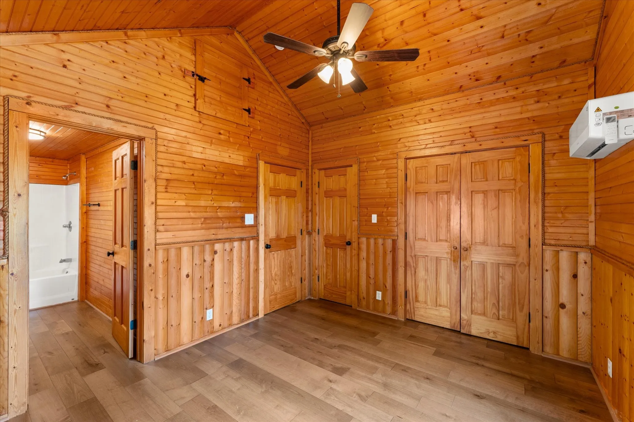 Single Family Residence For Sale in Wood County , 3983 E. Hwy 154, Quitman, Texas 75783, 2 Bedroom, 2 Bathroom, Garage spaces, 990 Sqft, built in 2012, mls#21242706, Real Estate Agent in Quitman, Homes For Sale in Wood county, Homes For Sale in Quitman, Realtor in Quitman Texas, Real Estate Brokerage Independent Realty Texas, Luminita Cordes Realtor