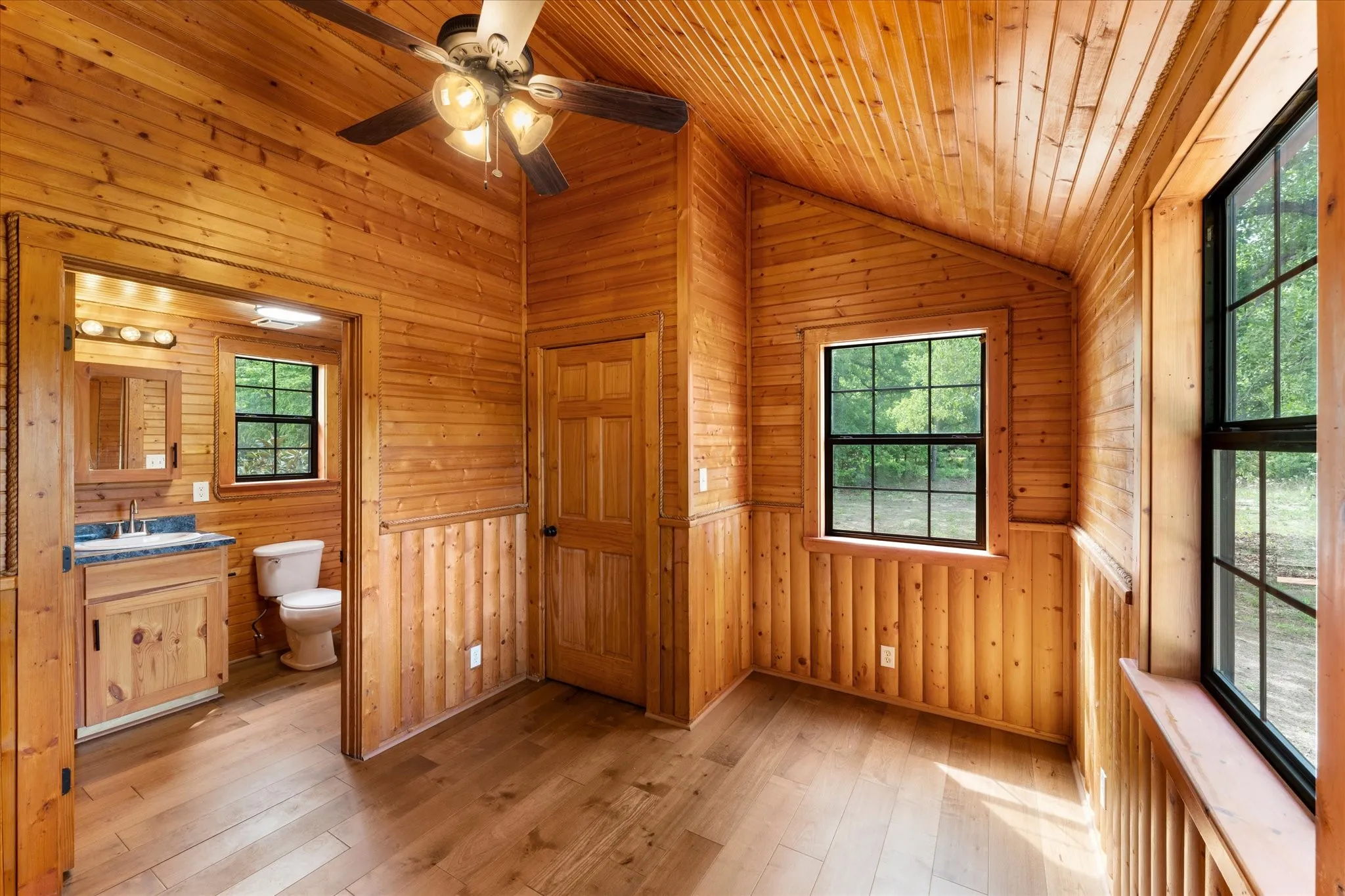 Single Family Residence For Sale in Wood County , 3983 E. Hwy 154, Quitman, Texas 75783, 2 Bedroom, 2 Bathroom, Garage spaces, 990 Sqft, built in 2012, mls#21242706, Real Estate Agent in Quitman, Homes For Sale in Wood county, Homes For Sale in Quitman, Realtor in Quitman Texas, Real Estate Brokerage Independent Realty Texas, Luminita Cordes Realtor