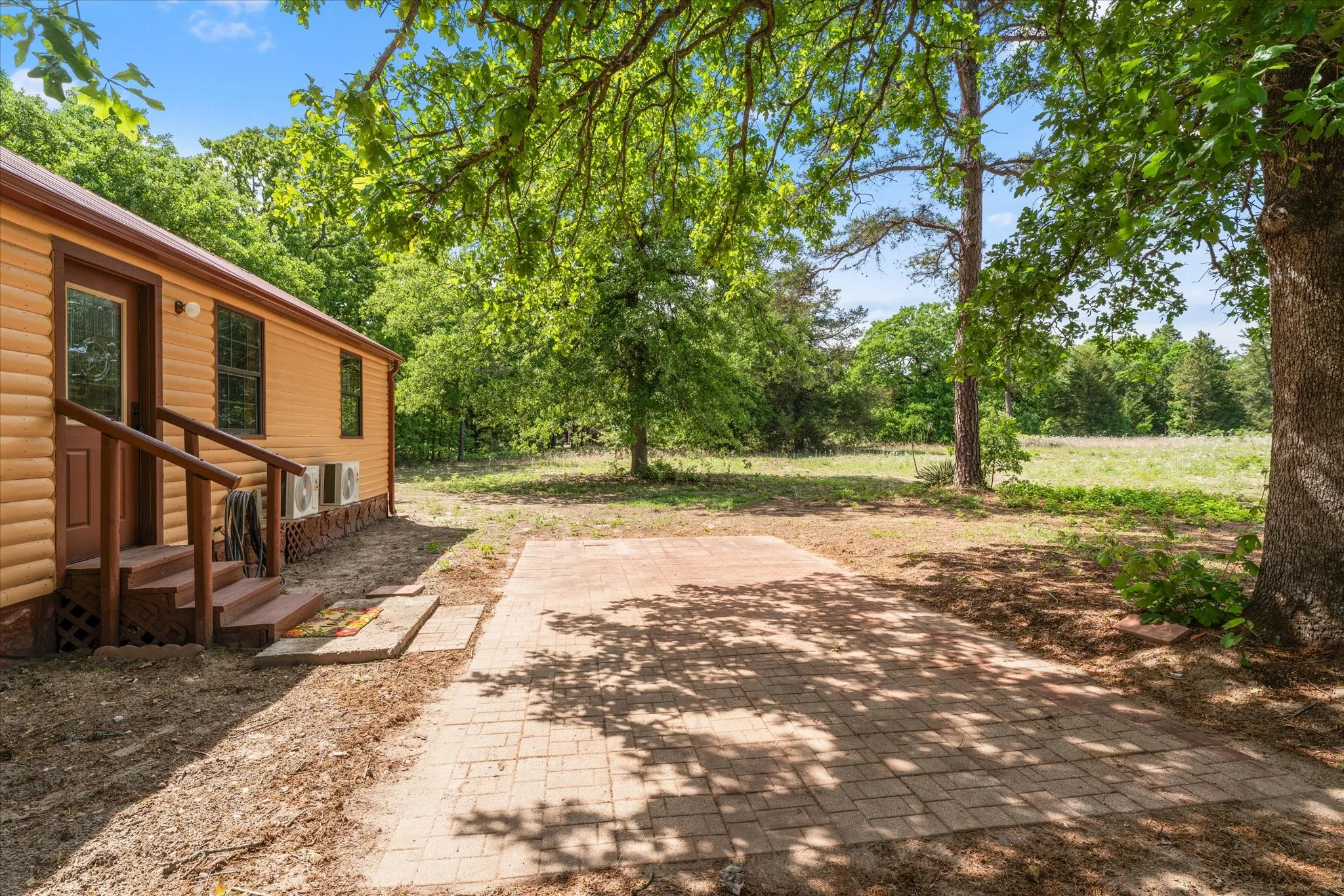Single Family Residence For Sale in Wood County , 3983 E. Hwy 154, Quitman, Texas 75783, 2 Bedroom, 2 Bathroom, Garage spaces, 990 Sqft, built in 2012, mls#21242706, Real Estate Agent in Quitman, Homes For Sale in Wood county, Homes For Sale in Quitman, Realtor in Quitman Texas, Real Estate Brokerage Independent Realty Texas, Luminita Cordes Realtor