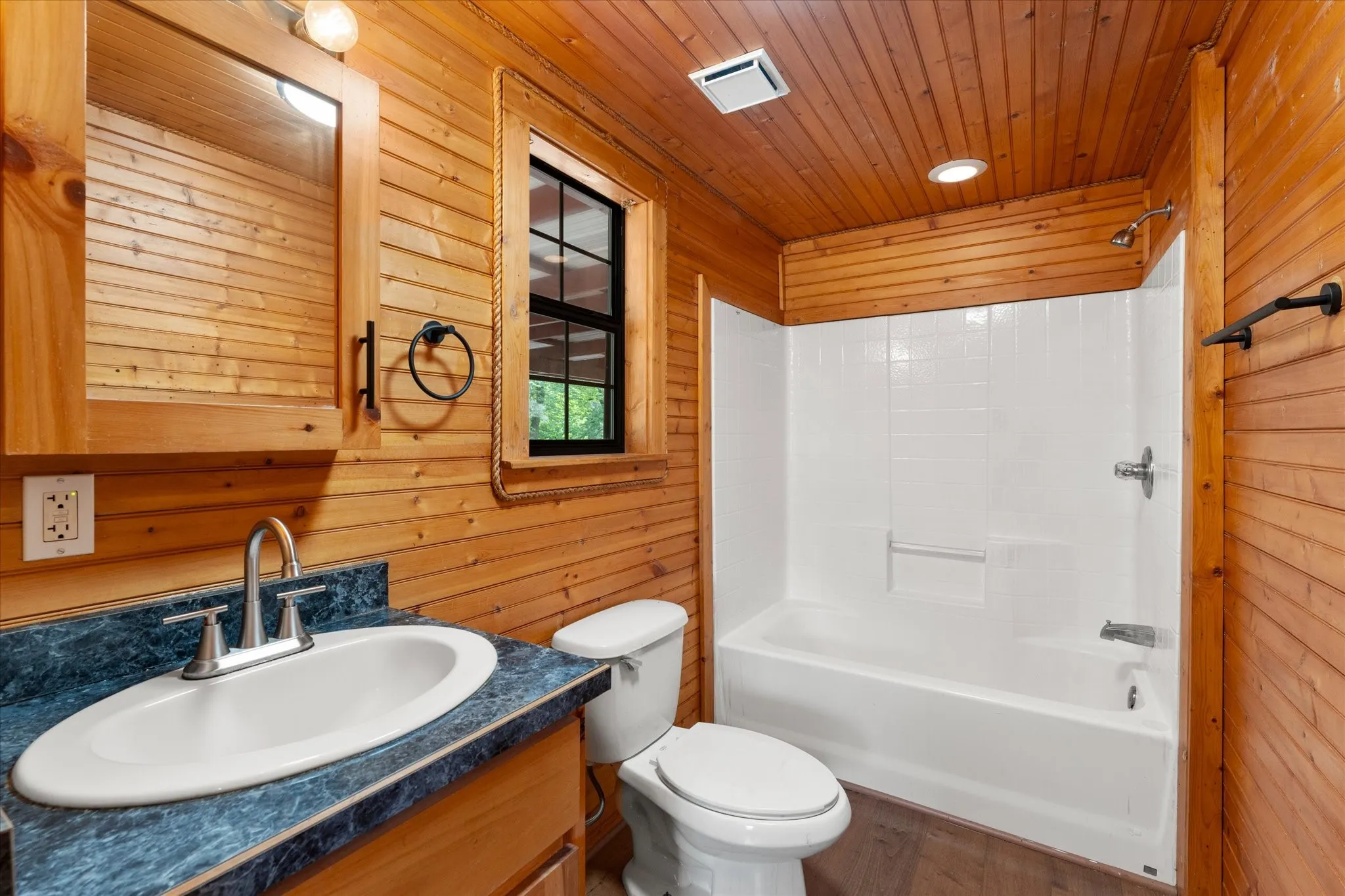 Single Family Residence For Sale in Wood County , 3983 E. Hwy 154, Quitman, Texas 75783, 2 Bedroom, 2 Bathroom, Garage spaces, 990 Sqft, built in 2012, mls#21242706, Real Estate Agent in Quitman, Homes For Sale in Wood county, Homes For Sale in Quitman, Realtor in Quitman Texas, Real Estate Brokerage Independent Realty Texas, Luminita Cordes Realtor