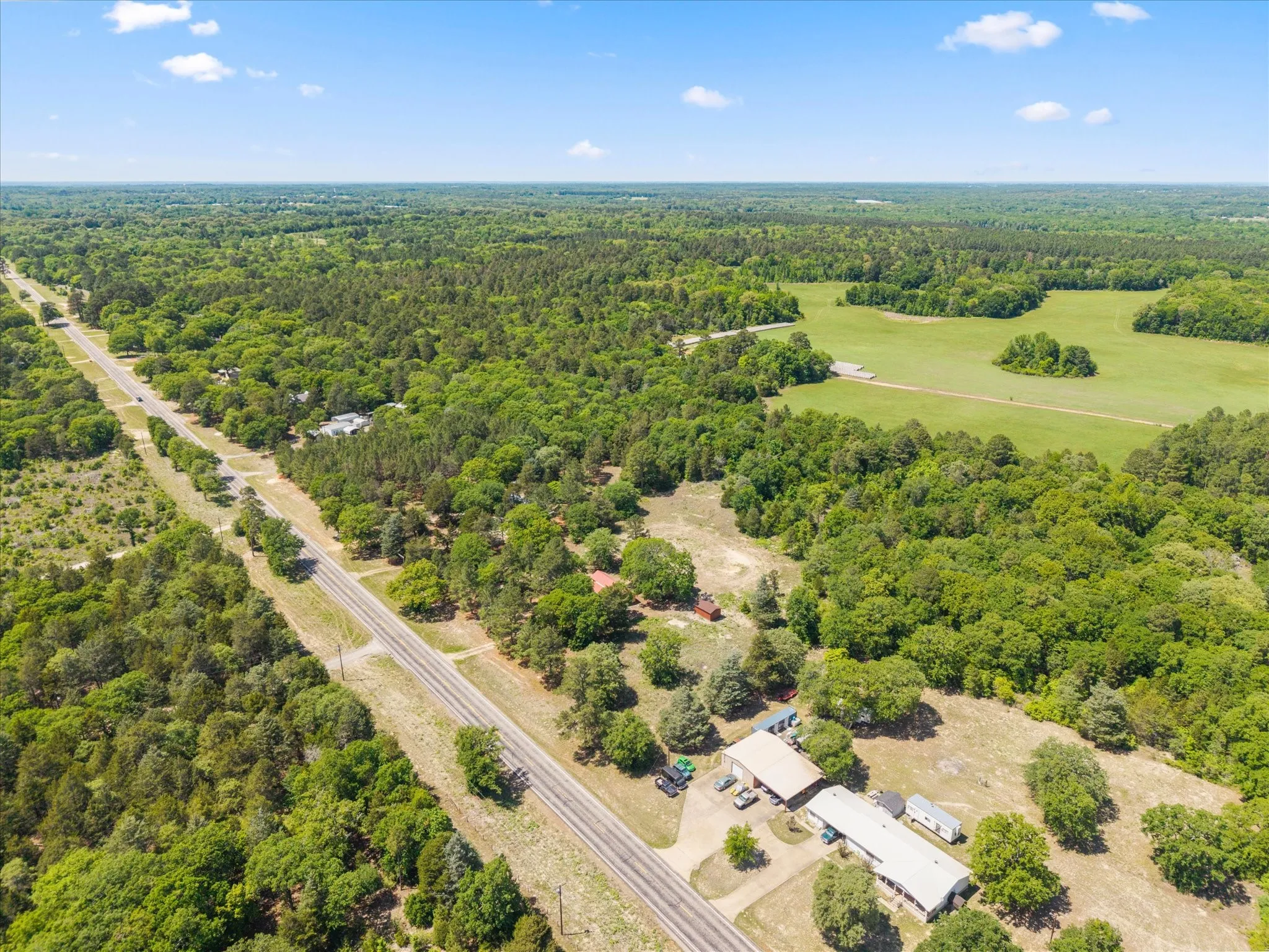 Single Family Residence For Sale in Wood County , 3983 E. Hwy 154, Quitman, Texas 75783, 2 Bedroom, 2 Bathroom, Garage spaces, 990 Sqft, built in 2012, mls#21242706, Real Estate Agent in Quitman, Homes For Sale in Wood county, Homes For Sale in Quitman, Realtor in Quitman Texas, Real Estate Brokerage Independent Realty Texas, Luminita Cordes Realtor
