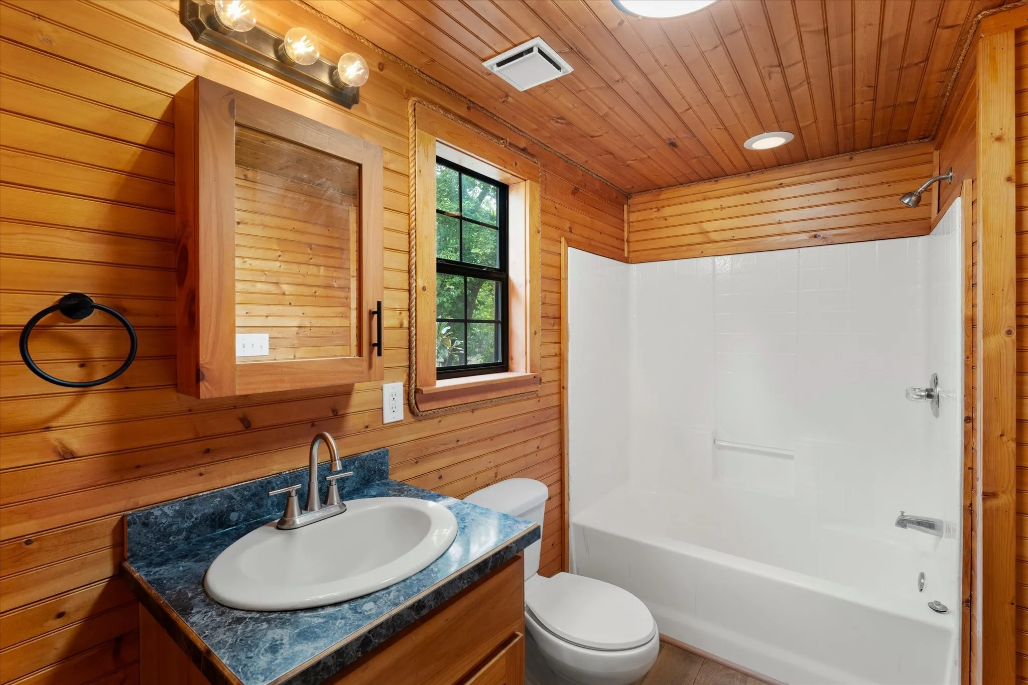 Single Family Residence For Sale in Wood County , 3983 E. Hwy 154, Quitman, Texas 75783, 2 Bedroom, 2 Bathroom, Garage spaces, 990 Sqft, built in 2012, mls#21242706, Real Estate Agent in Quitman, Homes For Sale in Wood county, Homes For Sale in Quitman, Realtor in Quitman Texas, Real Estate Brokerage Independent Realty Texas, Luminita Cordes Realtor