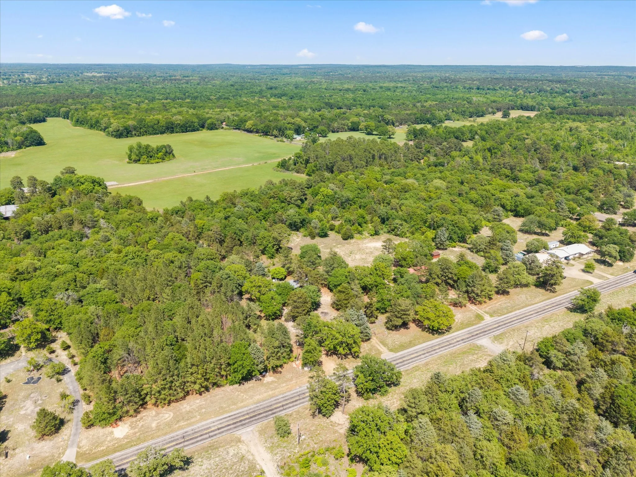 Single Family Residence For Sale in Wood County , 3983 E. Hwy 154, Quitman, Texas 75783, 2 Bedroom, 2 Bathroom, Garage spaces, 990 Sqft, built in 2012, mls#21242706, Real Estate Agent in Quitman, Homes For Sale in Wood county, Homes For Sale in Quitman, Realtor in Quitman Texas, Real Estate Brokerage Independent Realty Texas, Luminita Cordes Realtor