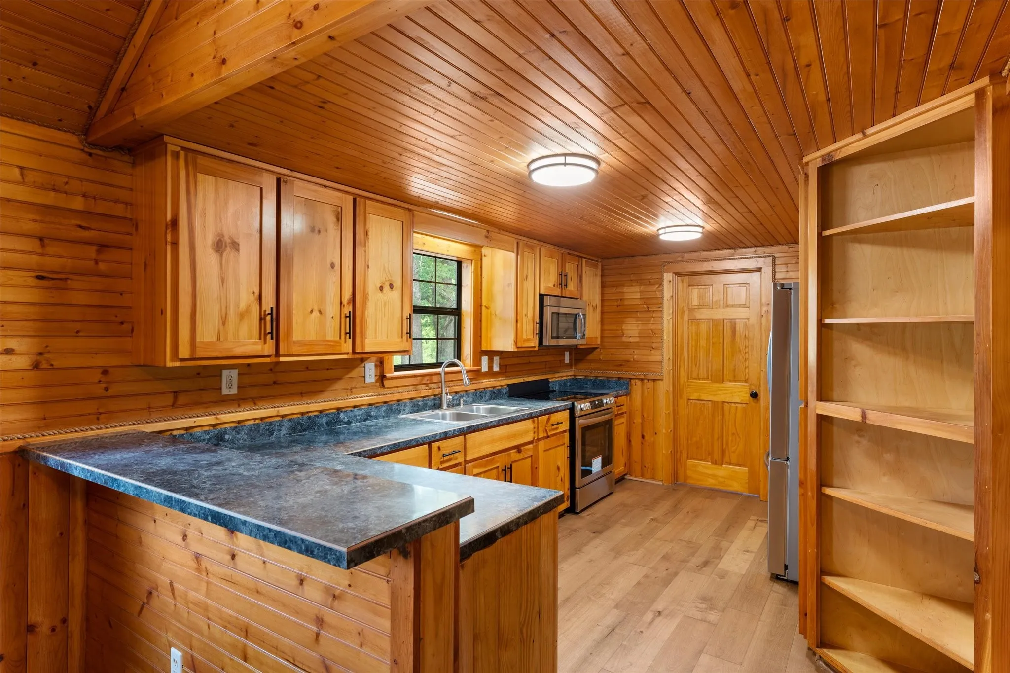 Single Family Residence For Sale in Wood County , 3983 E. Hwy 154, Quitman, Texas 75783, 2 Bedroom, 2 Bathroom, Garage spaces, 990 Sqft, built in 2012, mls#21242706, Real Estate Agent in Quitman, Homes For Sale in Wood county, Homes For Sale in Quitman, Realtor in Quitman Texas, Real Estate Brokerage Independent Realty Texas, Luminita Cordes Realtor