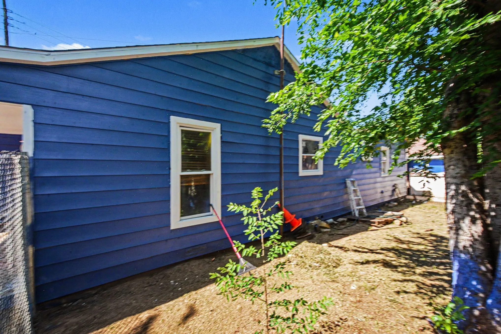 Single Family Residence For Sale in Dallas County , 1001 Hillburn Drive, Dallas, Texas 75217, 4 Bedrooms, 2 Bathrooms, Garage spaces, 1,893 Sqft, built in 1947, Price $225,000, mls#21261453, Real Estate Agent in Dallas, Homes For Sale in Dallas county, Homes For Sale in Dallas, Realtor in Dallas Texas, Real Estate Brokerage Independent Realty Texas, Luminita Cordes Realtor