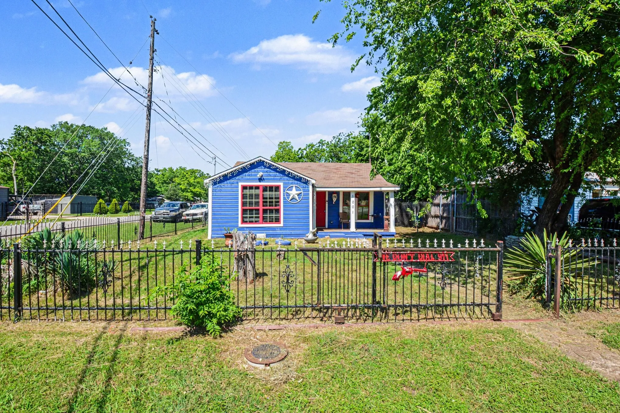 Single Family Residence For Sale in Dallas County , 1001 Hillburn Drive, Dallas, Texas 75217, 4 Bedrooms, 2 Bathrooms, Garage spaces, 1,893 Sqft, built in 1947, Price $225,000, mls#21261453, Real Estate Agent in Dallas, Homes For Sale in Dallas county, Homes For Sale in Dallas, Realtor in Dallas Texas, Real Estate Brokerage Independent Realty Texas, Luminita Cordes Realtor