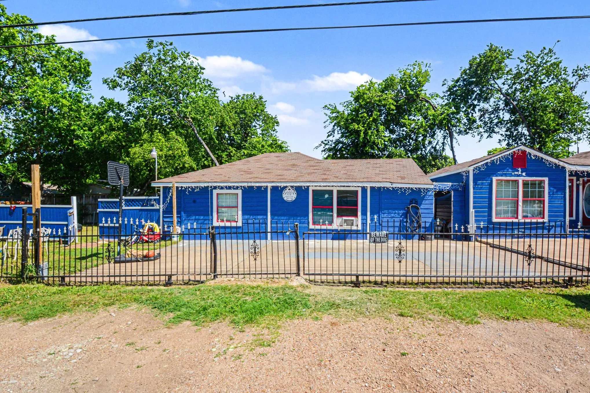 Single Family Residence For Sale in Dallas County , 1001 Hillburn Drive, Dallas, Texas 75217, 4 Bedrooms, 2 Bathrooms, Garage spaces, 1,893 Sqft, built in 1947, Price $225,000, mls#21261453, Real Estate Agent in Dallas, Homes For Sale in Dallas county, Homes For Sale in Dallas, Realtor in Dallas Texas, Real Estate Brokerage Independent Realty Texas, Luminita Cordes Realtor