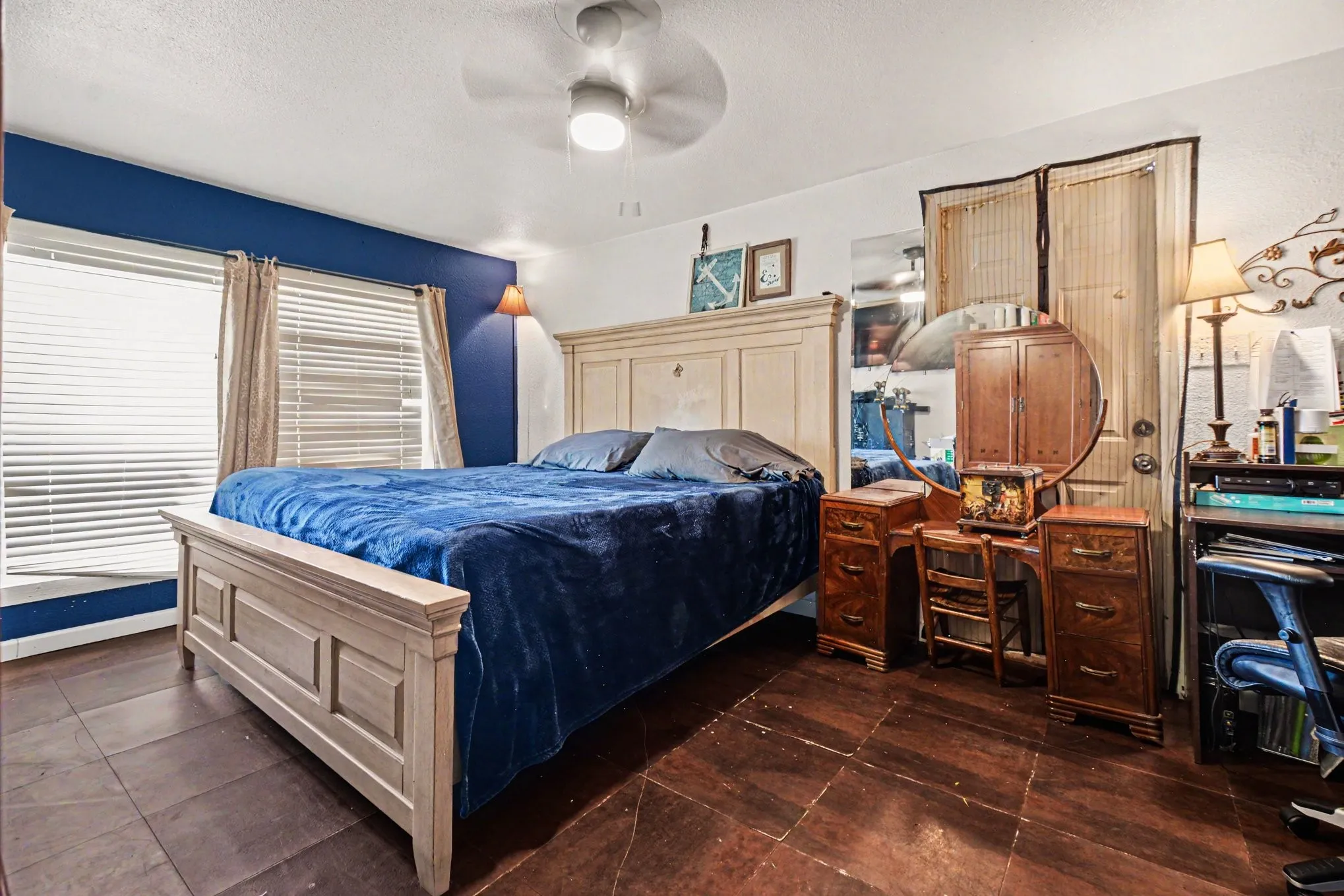 Single Family Residence For Sale in Dallas County , 1001 Hillburn Drive, Dallas, Texas 75217, 4 Bedrooms, 2 Bathrooms, Garage spaces, 1,893 Sqft, built in 1947, Price $225,000, mls#21261453, Real Estate Agent in Dallas, Homes For Sale in Dallas county, Homes For Sale in Dallas, Realtor in Dallas Texas, Real Estate Brokerage Independent Realty Texas, Luminita Cordes Realtor