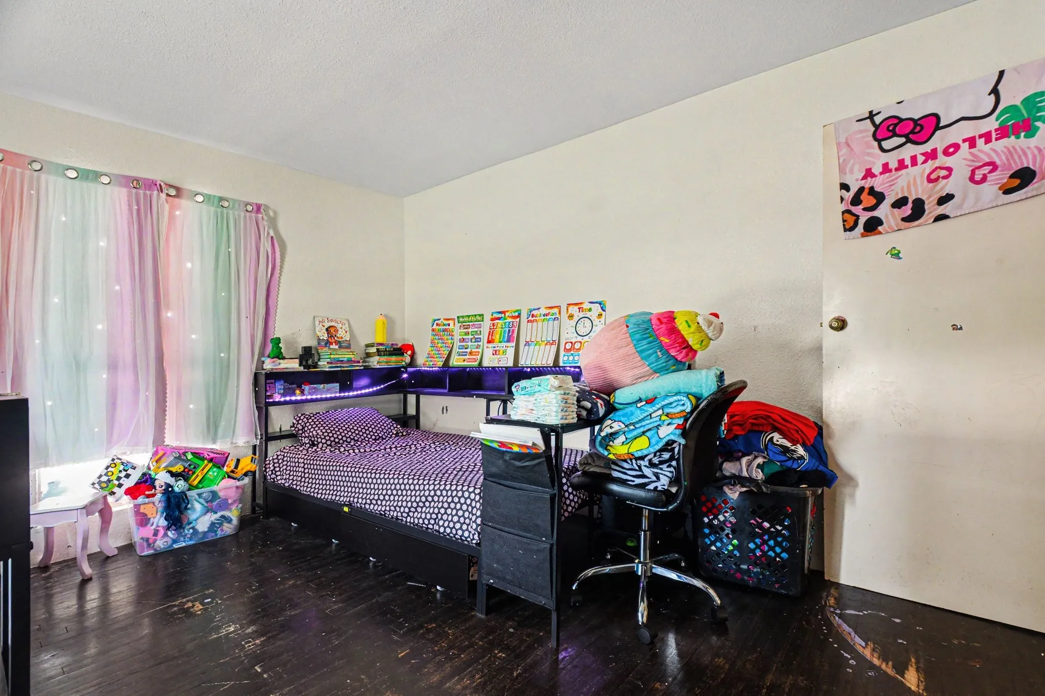 Single Family Residence For Sale in Dallas County , 1001 Hillburn Drive, Dallas, Texas 75217, 4 Bedrooms, 2 Bathrooms, Garage spaces, 1,893 Sqft, built in 1947, Price $225,000, mls#21261453, Real Estate Agent in Dallas, Homes For Sale in Dallas county, Homes For Sale in Dallas, Realtor in Dallas Texas, Real Estate Brokerage Independent Realty Texas, Luminita Cordes Realtor