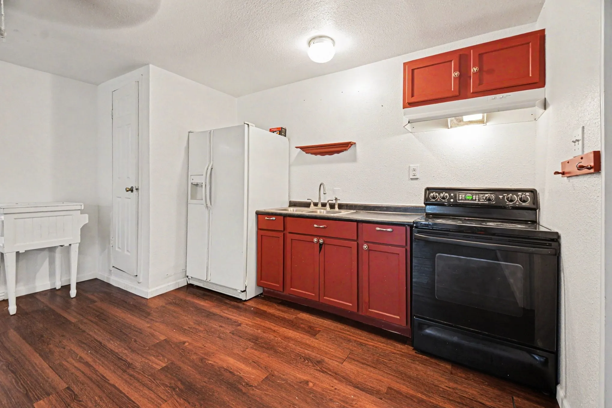 Single Family Residence For Sale in Dallas County , 1001 Hillburn Drive, Dallas, Texas 75217, 4 Bedrooms, 2 Bathrooms, Garage spaces, 1,893 Sqft, built in 1947, Price $225,000, mls#21261453, Real Estate Agent in Dallas, Homes For Sale in Dallas county, Homes For Sale in Dallas, Realtor in Dallas Texas, Real Estate Brokerage Independent Realty Texas, Luminita Cordes Realtor