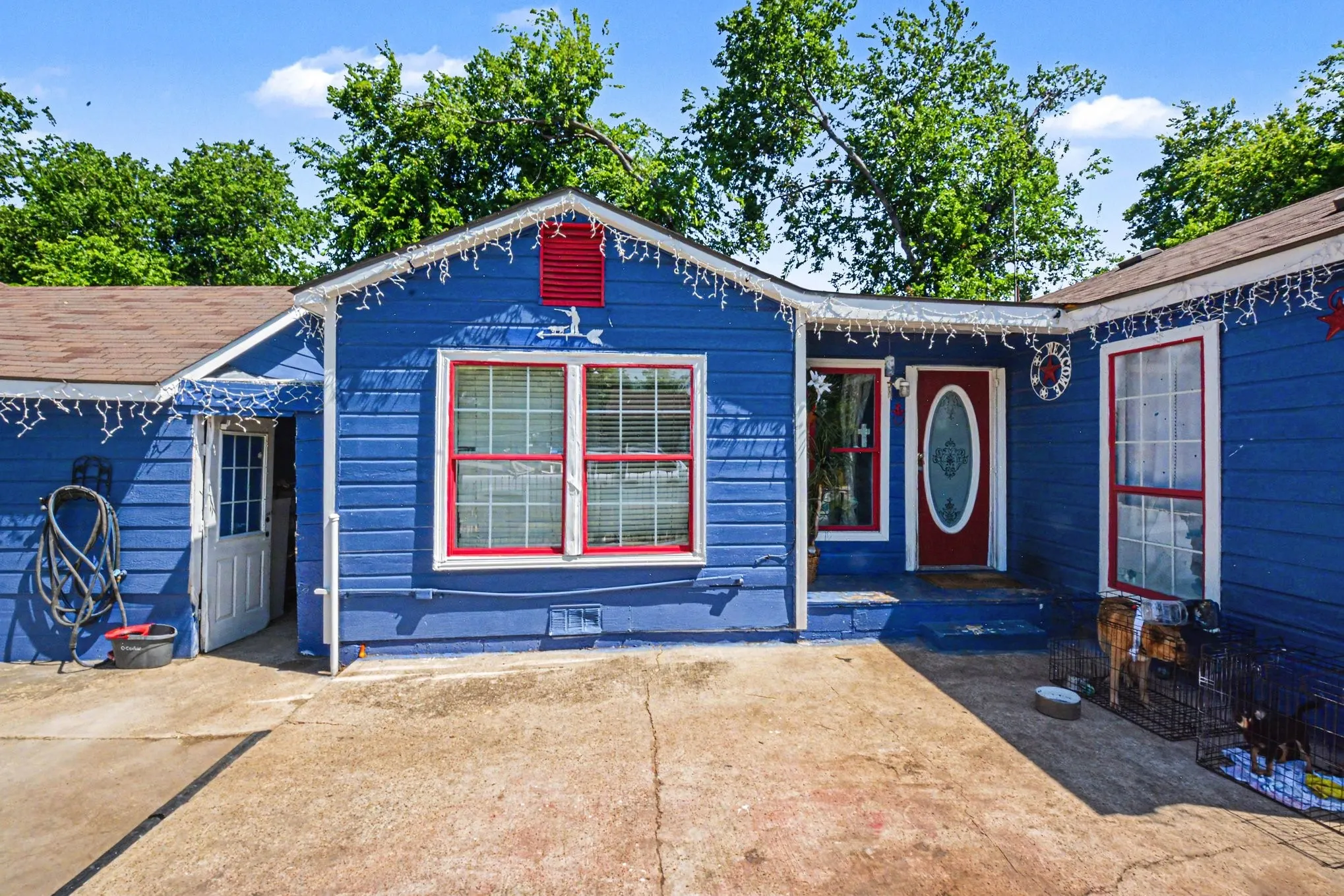 Single Family Residence For Sale in Dallas County , 1001 Hillburn Drive, Dallas, Texas 75217, 4 Bedrooms, 2 Bathrooms, Garage spaces, 1,893 Sqft, built in 1947, Price $225,000, mls#21261453, Real Estate Agent in Dallas, Homes For Sale in Dallas county, Homes For Sale in Dallas, Realtor in Dallas Texas, Real Estate Brokerage Independent Realty Texas, Luminita Cordes Realtor