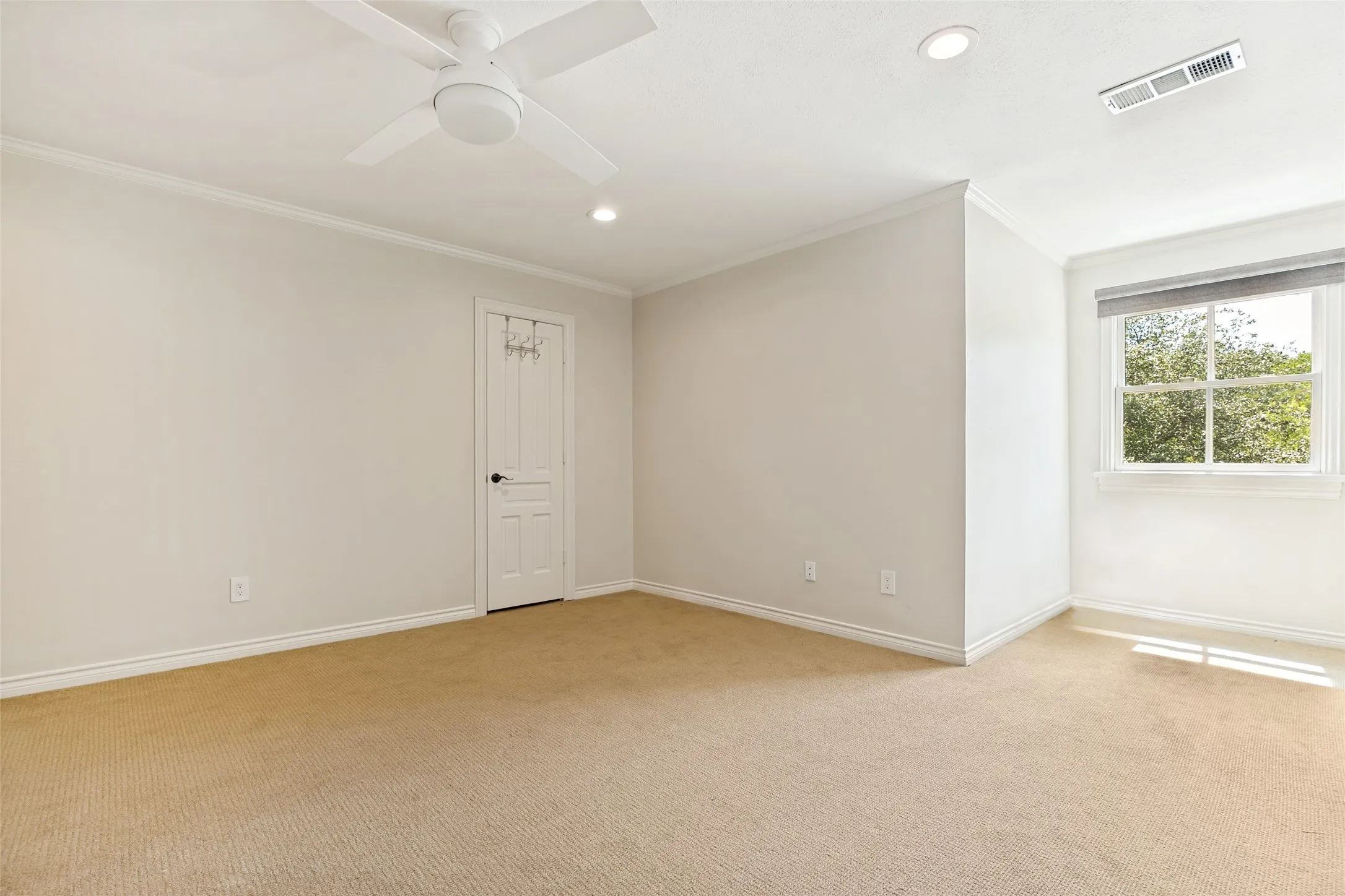 Single Family Residence For Rent in Dallas County , 6544 Valleybrook Drive, Dallas, Texas 75254, 5 Bedroom, 6 Bathroom, 2 Garage spaces, 5,982 Sqft, built in 1972, mls#21261462, Real Estate Agent in Dallas, Homes For Rent in Dallas county, Homes For Rent in Dallas, Realtor in Dallas Texas, Real Estate Brokerage Independent Realty Texas, Luminita Cordes Realtor
