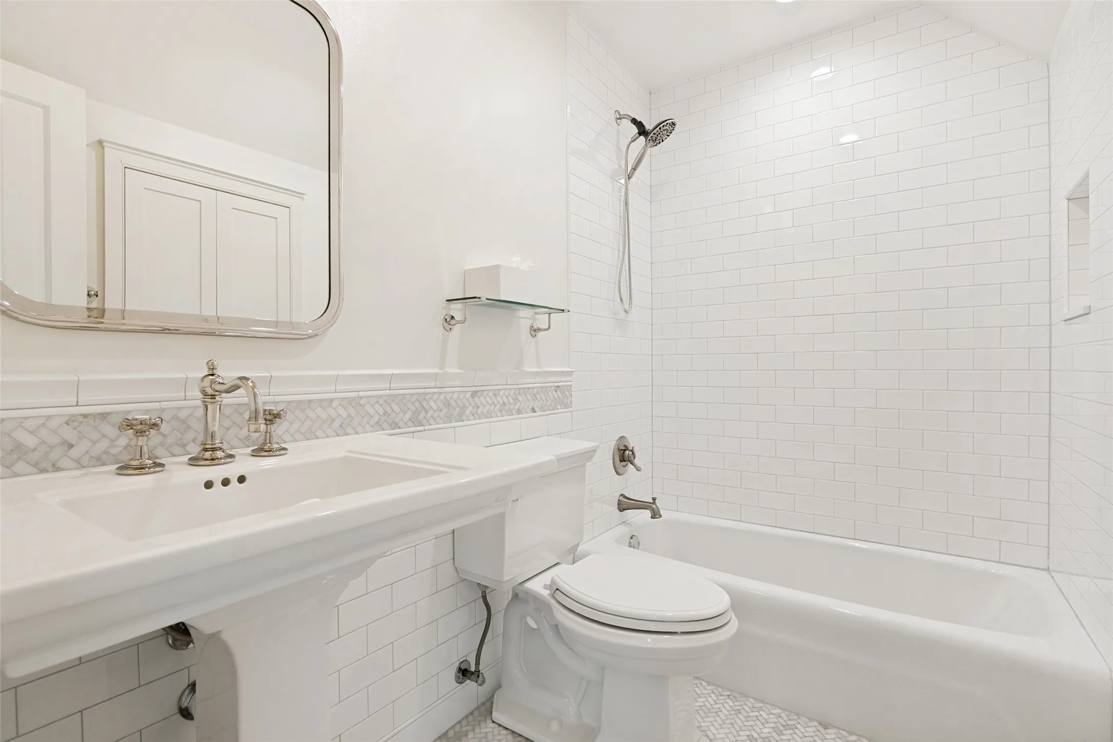 Single Family Residence For Rent in Dallas County , 6544 Valleybrook Drive, Dallas, Texas 75254, 5 Bedroom, 6 Bathroom, 2 Garage spaces, 5,982 Sqft, built in 1972, mls#21261462, Real Estate Agent in Dallas, Homes For Rent in Dallas county, Homes For Rent in Dallas, Realtor in Dallas Texas, Real Estate Brokerage Independent Realty Texas, Luminita Cordes Realtor