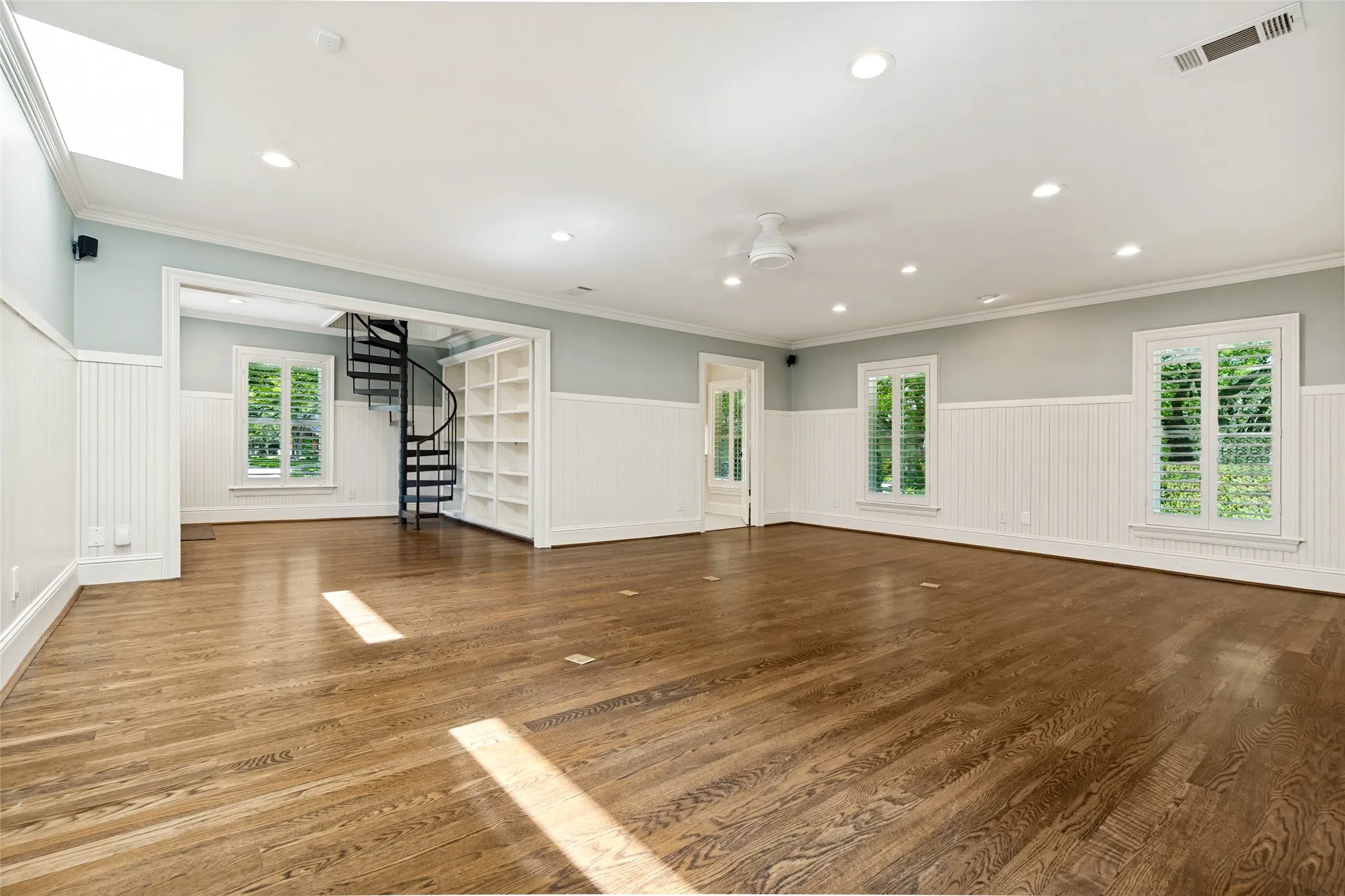 Single Family Residence For Rent in Dallas County , 6544 Valleybrook Drive, Dallas, Texas 75254, 5 Bedroom, 6 Bathroom, 2 Garage spaces, 5,982 Sqft, built in 1972, mls#21261462, Real Estate Agent in Dallas, Homes For Rent in Dallas county, Homes For Rent in Dallas, Realtor in Dallas Texas, Real Estate Brokerage Independent Realty Texas, Luminita Cordes Realtor