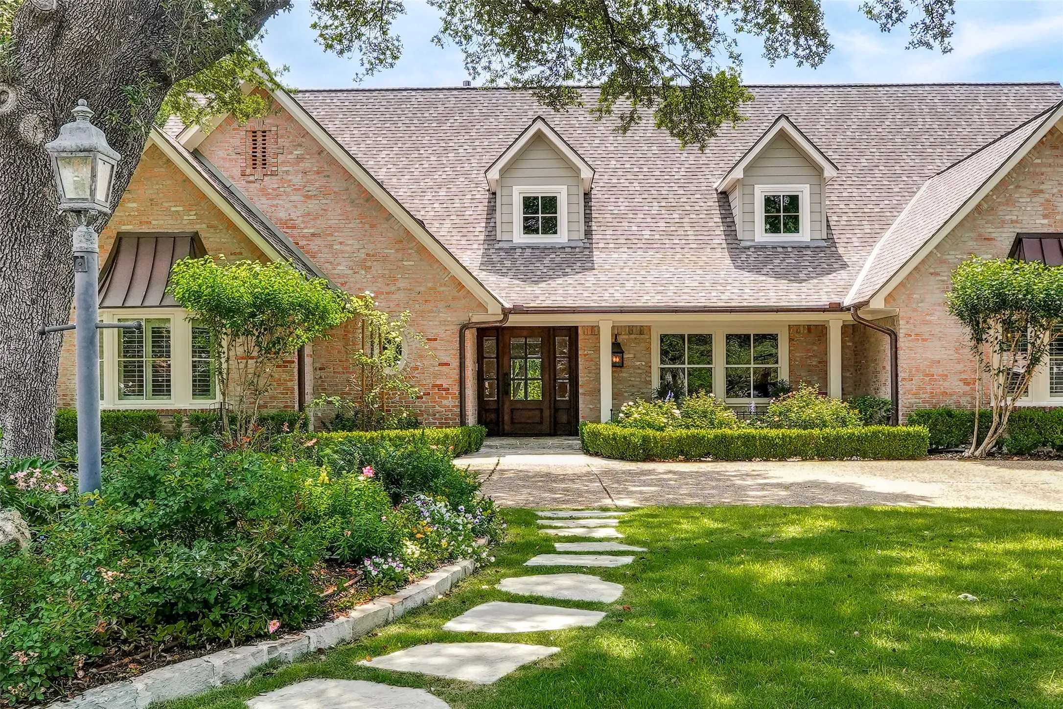 Single Family Residence For Rent in Dallas County , 6544 Valleybrook Drive, Dallas, Texas 75254, 5 Bedroom, 6 Bathroom, 2 Garage spaces, 5,982 Sqft, built in 1972, mls#21261462, Real Estate Agent in Dallas, Homes For Rent in Dallas county, Homes For Rent in Dallas, Realtor in Dallas Texas, Real Estate Brokerage Independent Realty Texas, Luminita Cordes Realtor
