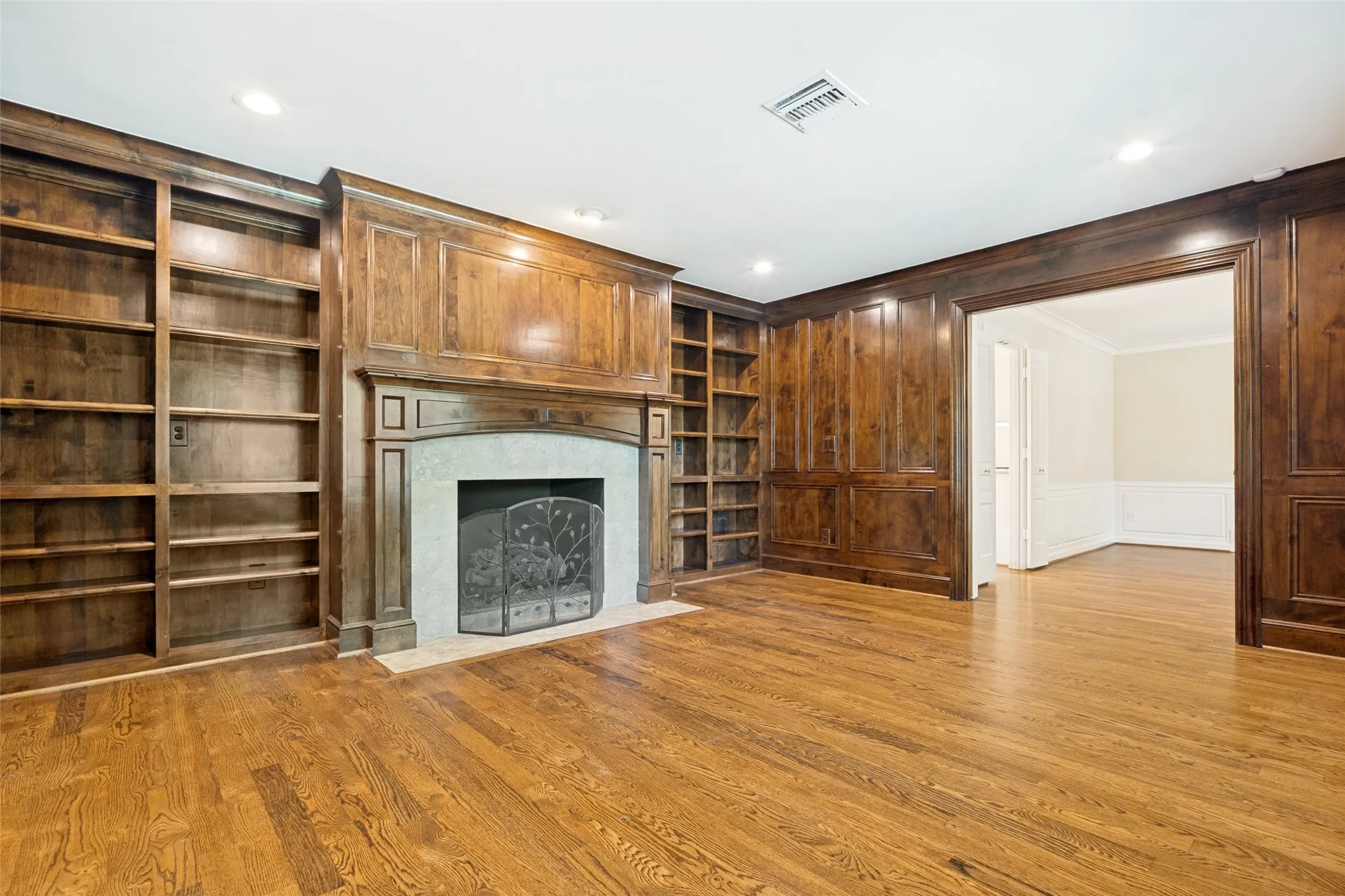 Single Family Residence For Rent in Dallas County , 6544 Valleybrook Drive, Dallas, Texas 75254, 5 Bedroom, 6 Bathroom, 2 Garage spaces, 5,982 Sqft, built in 1972, mls#21261462, Real Estate Agent in Dallas, Homes For Rent in Dallas county, Homes For Rent in Dallas, Realtor in Dallas Texas, Real Estate Brokerage Independent Realty Texas, Luminita Cordes Realtor