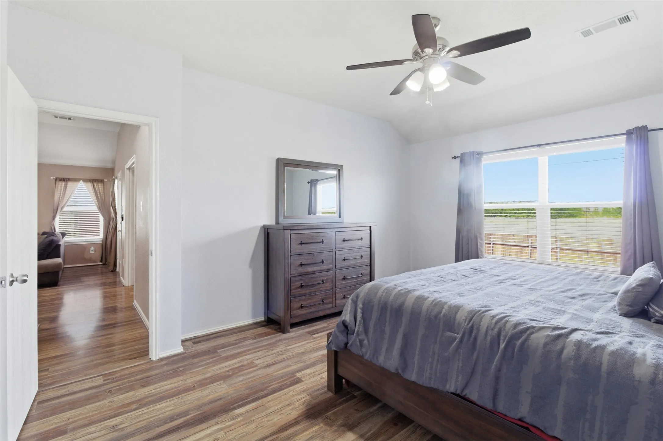 Single Family Residence For Sale in Rockwall County , 516 Mckamy Boulevard, Royse City, Texas 75189, 3 Bedrooms, 2 Bathrooms, 2 Garage spaces, 2,168 Sqft, built in 2005, Preowned, Price $360,000, mls#21258419, Real Estate Agent in Royse City, Homes For Sale in Rockwall county, Homes For Sale in Royse City, Realtor in Royse City Texas, Real Estate Brokerage Independent Realty Texas, Luminita Cordes Realtor