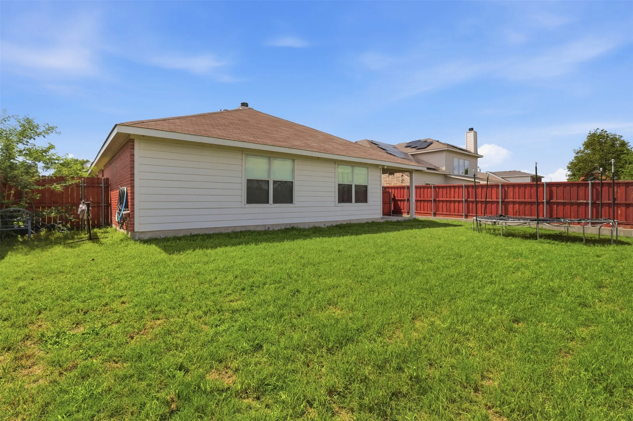 Single Family Residence For Sale in Rockwall County , 516 Mckamy Boulevard, Royse City, Texas 75189, 3 Bedrooms, 2 Bathrooms, 2 Garage spaces, 2,168 Sqft, built in 2005, Preowned, Price $360,000, mls#21258419, Real Estate Agent in Royse City, Homes For Sale in Rockwall county, Homes For Sale in Royse City, Realtor in Royse City Texas, Real Estate Brokerage Independent Realty Texas, Luminita Cordes Realtor