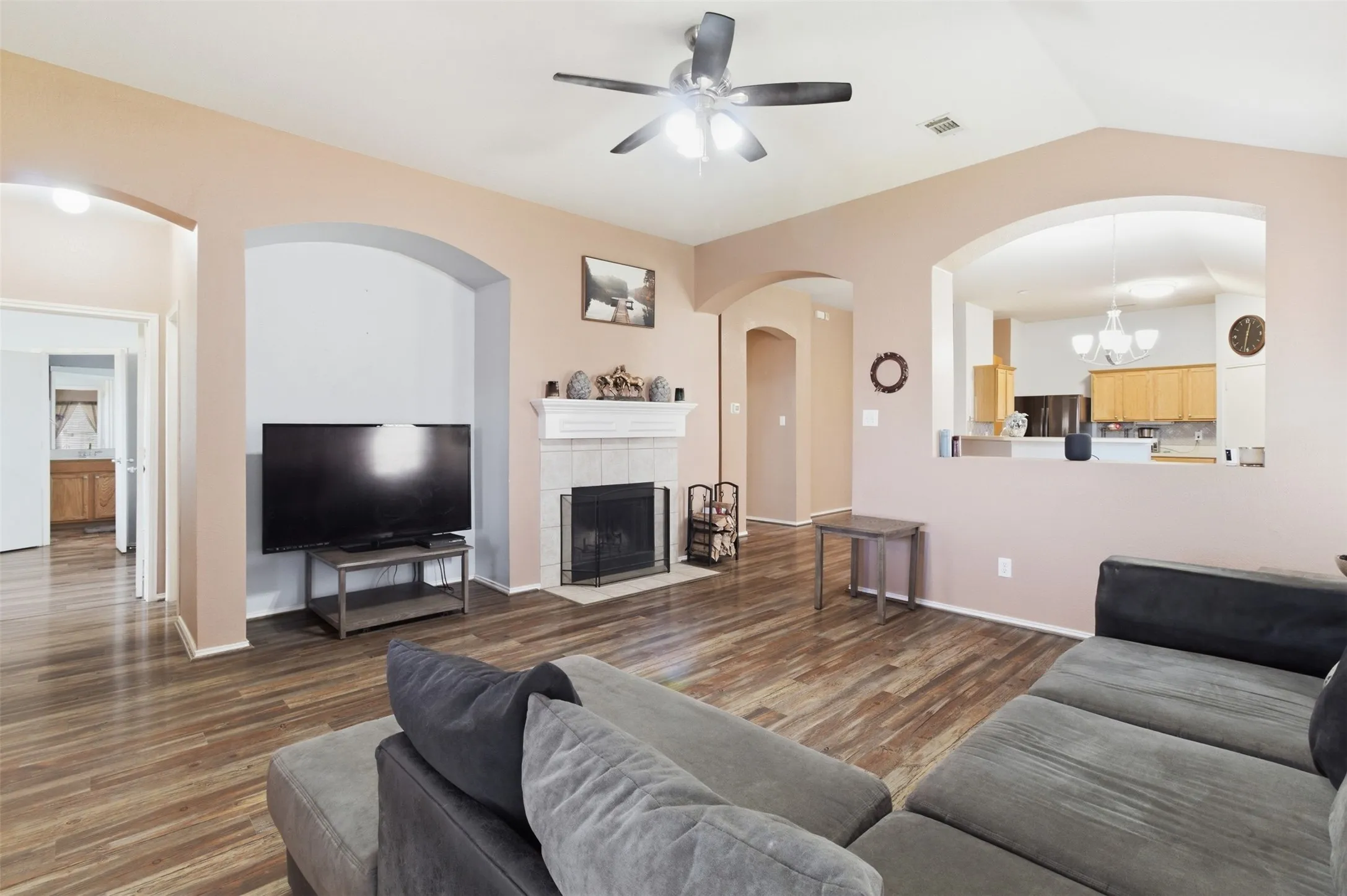 Single Family Residence For Sale in Rockwall County , 516 Mckamy Boulevard, Royse City, Texas 75189, 3 Bedrooms, 2 Bathrooms, 2 Garage spaces, 2,168 Sqft, built in 2005, Preowned, Price $360,000, mls#21258419, Real Estate Agent in Royse City, Homes For Sale in Rockwall county, Homes For Sale in Royse City, Realtor in Royse City Texas, Real Estate Brokerage Independent Realty Texas, Luminita Cordes Realtor