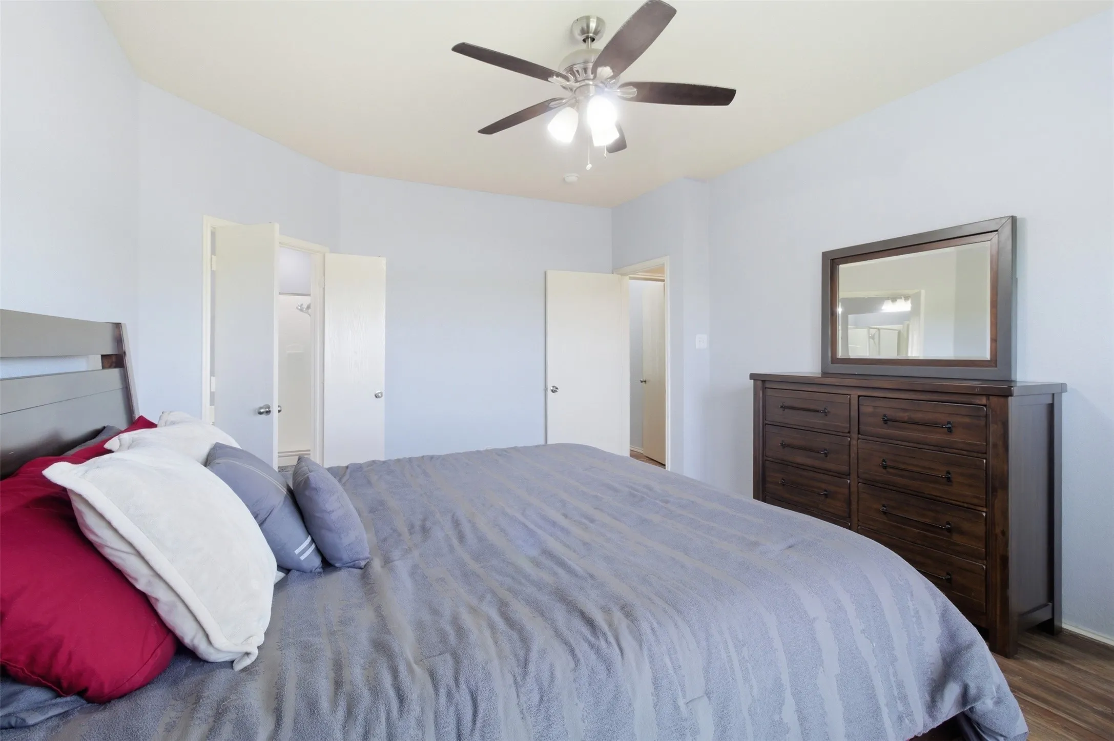 Single Family Residence For Sale in Rockwall County , 516 Mckamy Boulevard, Royse City, Texas 75189, 3 Bedrooms, 2 Bathrooms, 2 Garage spaces, 2,168 Sqft, built in 2005, Preowned, Price $360,000, mls#21258419, Real Estate Agent in Royse City, Homes For Sale in Rockwall county, Homes For Sale in Royse City, Realtor in Royse City Texas, Real Estate Brokerage Independent Realty Texas, Luminita Cordes Realtor