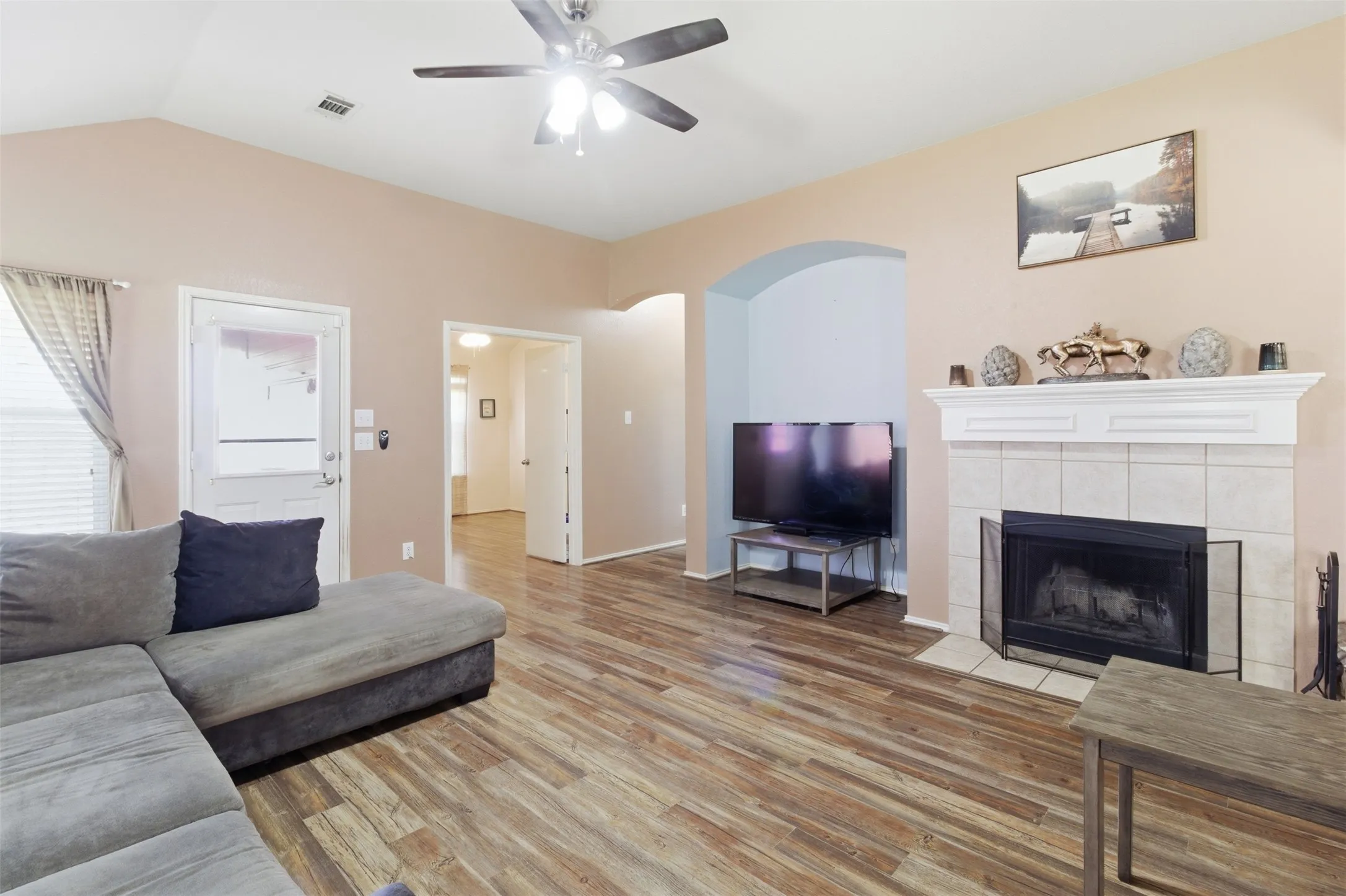 Single Family Residence For Sale in Rockwall County , 516 Mckamy Boulevard, Royse City, Texas 75189, 3 Bedrooms, 2 Bathrooms, 2 Garage spaces, 2,168 Sqft, built in 2005, Preowned, Price $360,000, mls#21258419, Real Estate Agent in Royse City, Homes For Sale in Rockwall county, Homes For Sale in Royse City, Realtor in Royse City Texas, Real Estate Brokerage Independent Realty Texas, Luminita Cordes Realtor