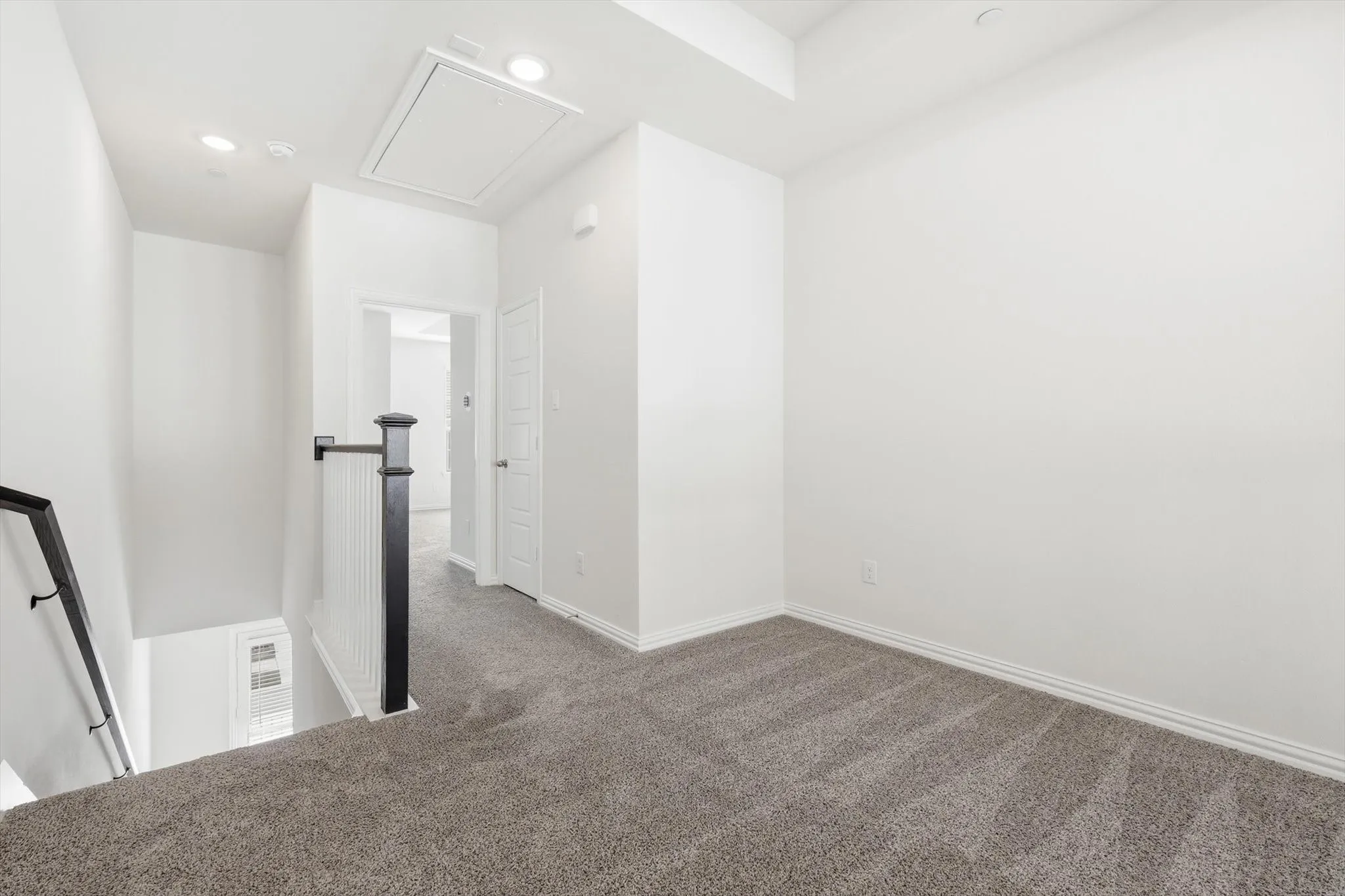 Townhouse For Sale in Denton County , 321 Ukiah Street, Lewisville, Texas 75056, 3 Bedrooms, 3 Bathrooms, 2 Garage spaces, 2,289 Sqft, built in 2022, Price $464,900, mls#21260059, Real Estate Agent in Lewisville, Homes For Sale in Denton county, Homes For Sale in Lewisville, Realtor in Lewisville Texas, Real Estate Brokerage Independent Realty Texas, Luminita Cordes Realtor