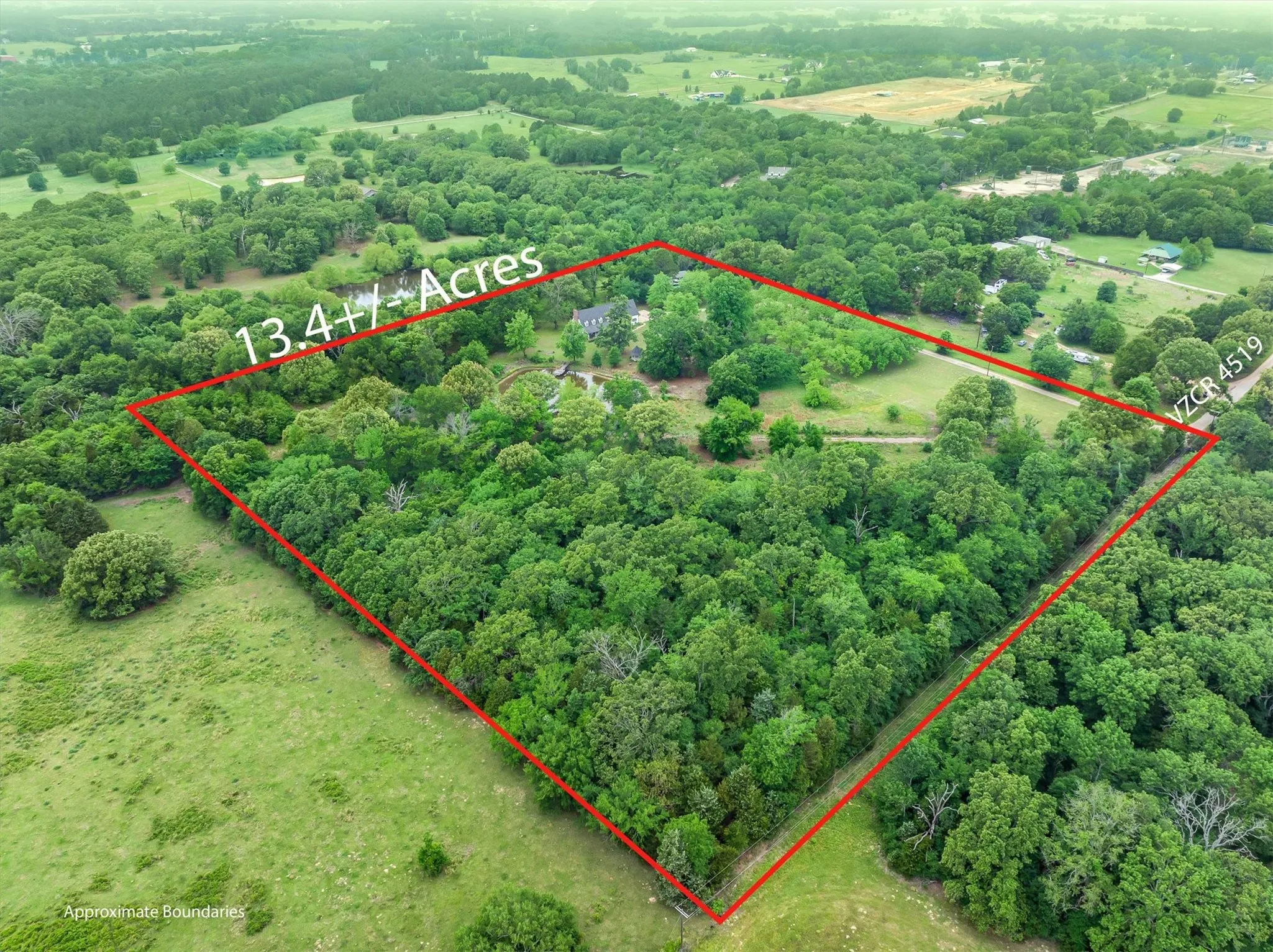 Single Family Residence For Sale in Van Zandt County , 1434 Vz County Road 4519, Van, Texas 75790, 4 Bedroom, 4 Bathroom, 2 Garage spaces, 3,366 Sqft, built in 1990, Preowned, mls#21260577, Real Estate Agent in Van, Homes For Sale in Van Zandt county, Homes For Sale in Van, Realtor in Van Texas, Real Estate Brokerage Independent Realty Texas, Luminita Cordes Realtor
