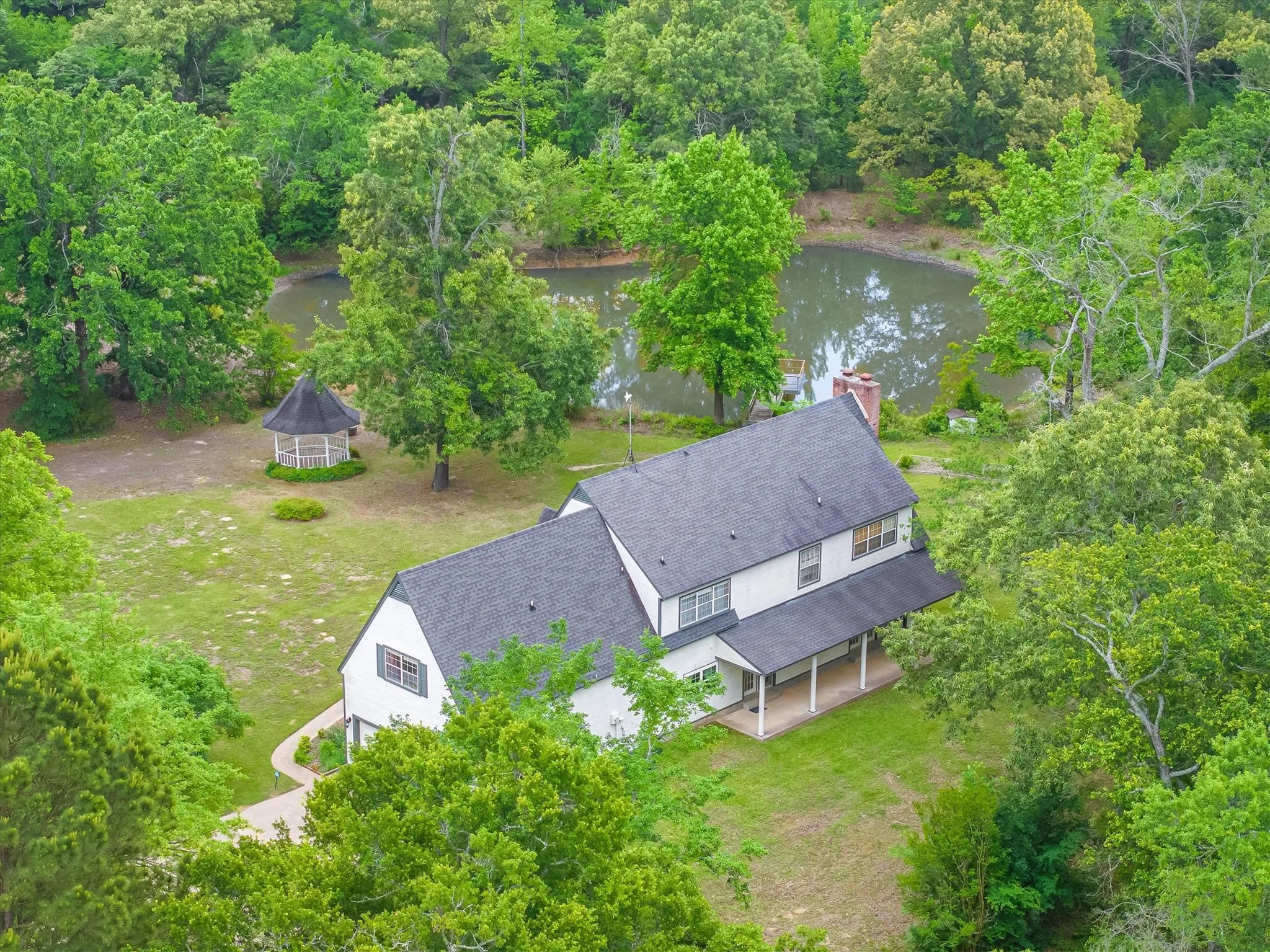 Single Family Residence For Sale in Van Zandt County , 1434 Vz County Road 4519, Van, Texas 75790, 4 Bedroom, 4 Bathroom, 2 Garage spaces, 3,366 Sqft, built in 1990, Preowned, mls#21260577, Real Estate Agent in Van, Homes For Sale in Van Zandt county, Homes For Sale in Van, Realtor in Van Texas, Real Estate Brokerage Independent Realty Texas, Luminita Cordes Realtor