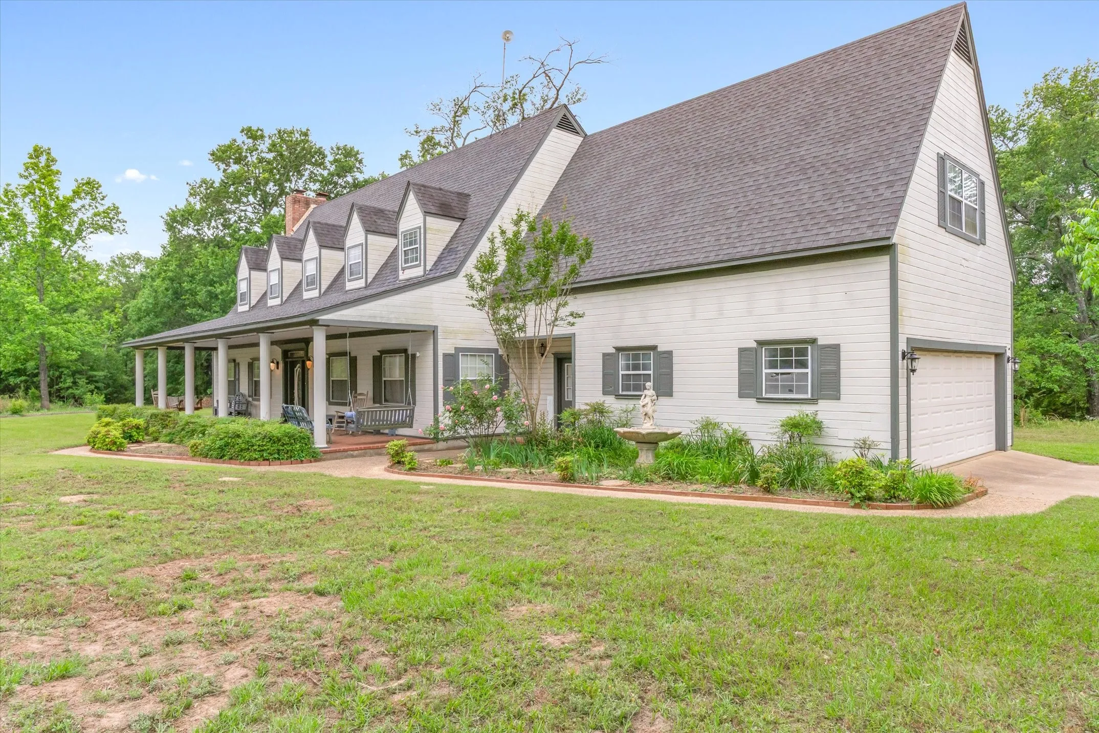 Single Family Residence For Sale in Van Zandt County , 1434 Vz County Road 4519, Van, Texas 75790, 4 Bedroom, 4 Bathroom, 2 Garage spaces, 3,366 Sqft, built in 1990, Preowned, mls#21260577, Real Estate Agent in Van, Homes For Sale in Van Zandt county, Homes For Sale in Van, Realtor in Van Texas, Real Estate Brokerage Independent Realty Texas, Luminita Cordes Realtor