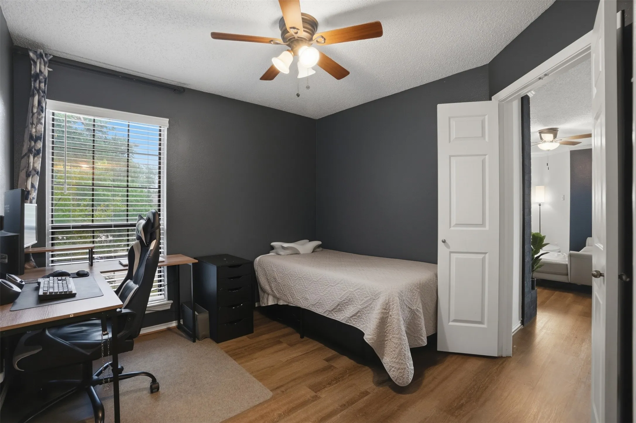 Condominium For Sale in Dallas County , 16301 Ledgemont Lane 281, Addison, Texas 75001, 2 Bedrooms, 2 Bathrooms, Garage spaces, 978 Sqft, built in 1982, Preowned, Price $195,000, mls#21258930, Real Estate Agent in Addison, Homes For Sale in Dallas county, Homes For Sale in Addison, Realtor in Addison Texas, Real Estate Brokerage Independent Realty Texas, Luminita Cordes Realtor