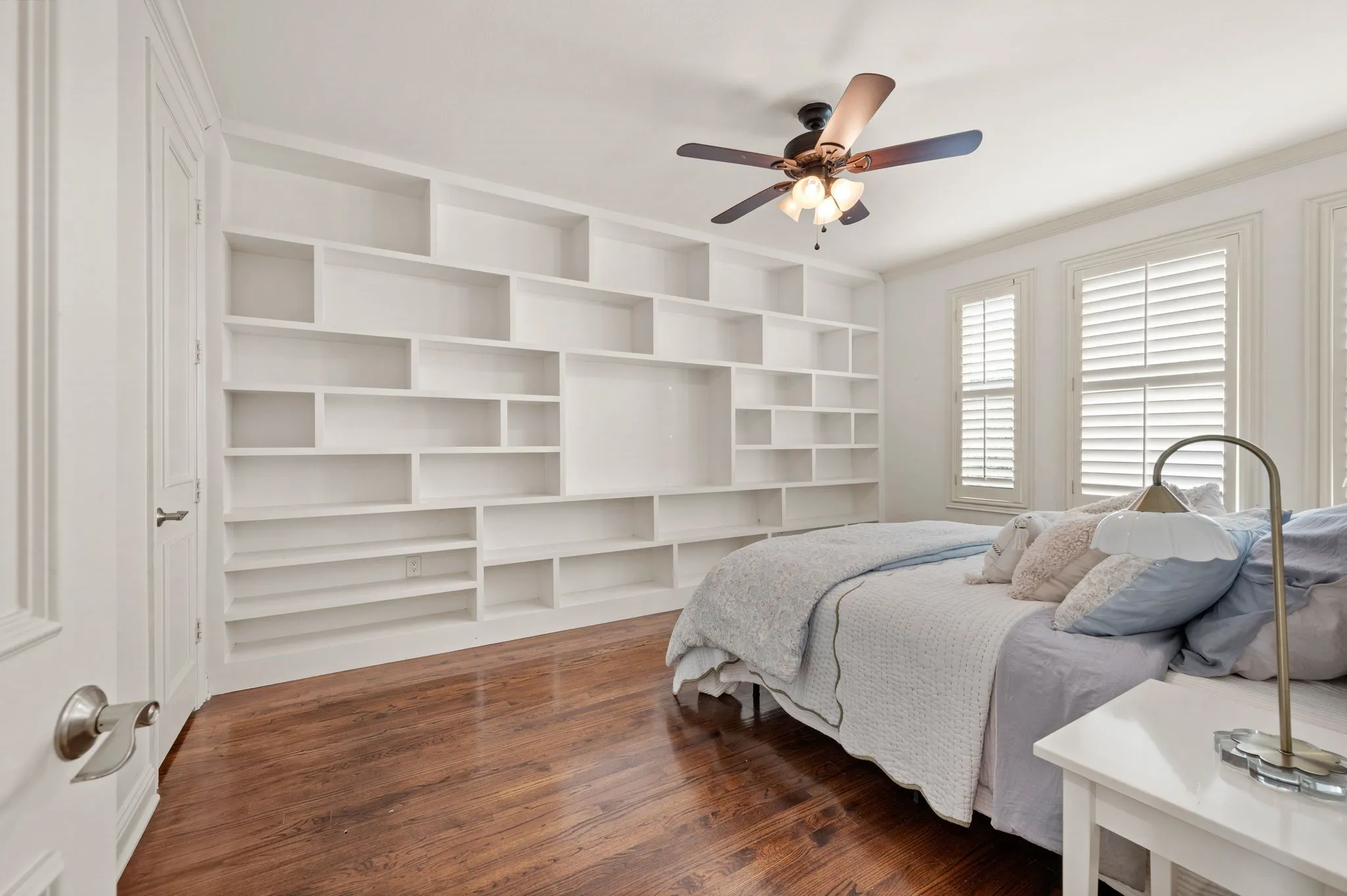 Single Family Residence For Sale in Tarrant County , 1508 Main Street, Southlake, Texas 76092, 4 Bedroom, 4 Bathroom, 2 Garage spaces, 3,139 Sqft, built in 2005, mls#21261503, Real Estate Agent in Southlake, Homes For Sale in Tarrant county, Homes For Sale in Southlake, Realtor in Southlake Texas, Real Estate Brokerage Independent Realty Texas, Luminita Cordes Realtor