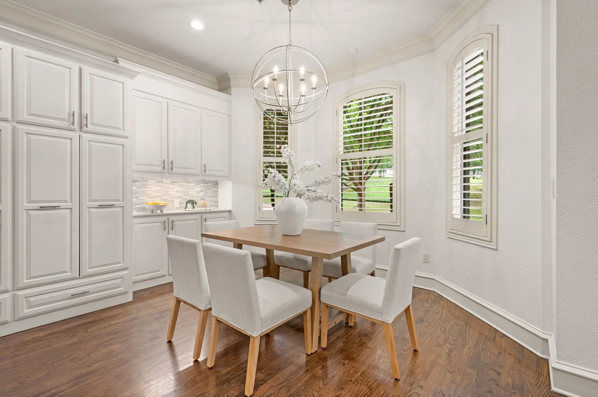 Single Family Residence For Sale in Tarrant County , 1508 Main Street, Southlake, Texas 76092, 4 Bedroom, 4 Bathroom, 2 Garage spaces, 3,139 Sqft, built in 2005, mls#21261503, Real Estate Agent in Southlake, Homes For Sale in Tarrant county, Homes For Sale in Southlake, Realtor in Southlake Texas, Real Estate Brokerage Independent Realty Texas, Luminita Cordes Realtor