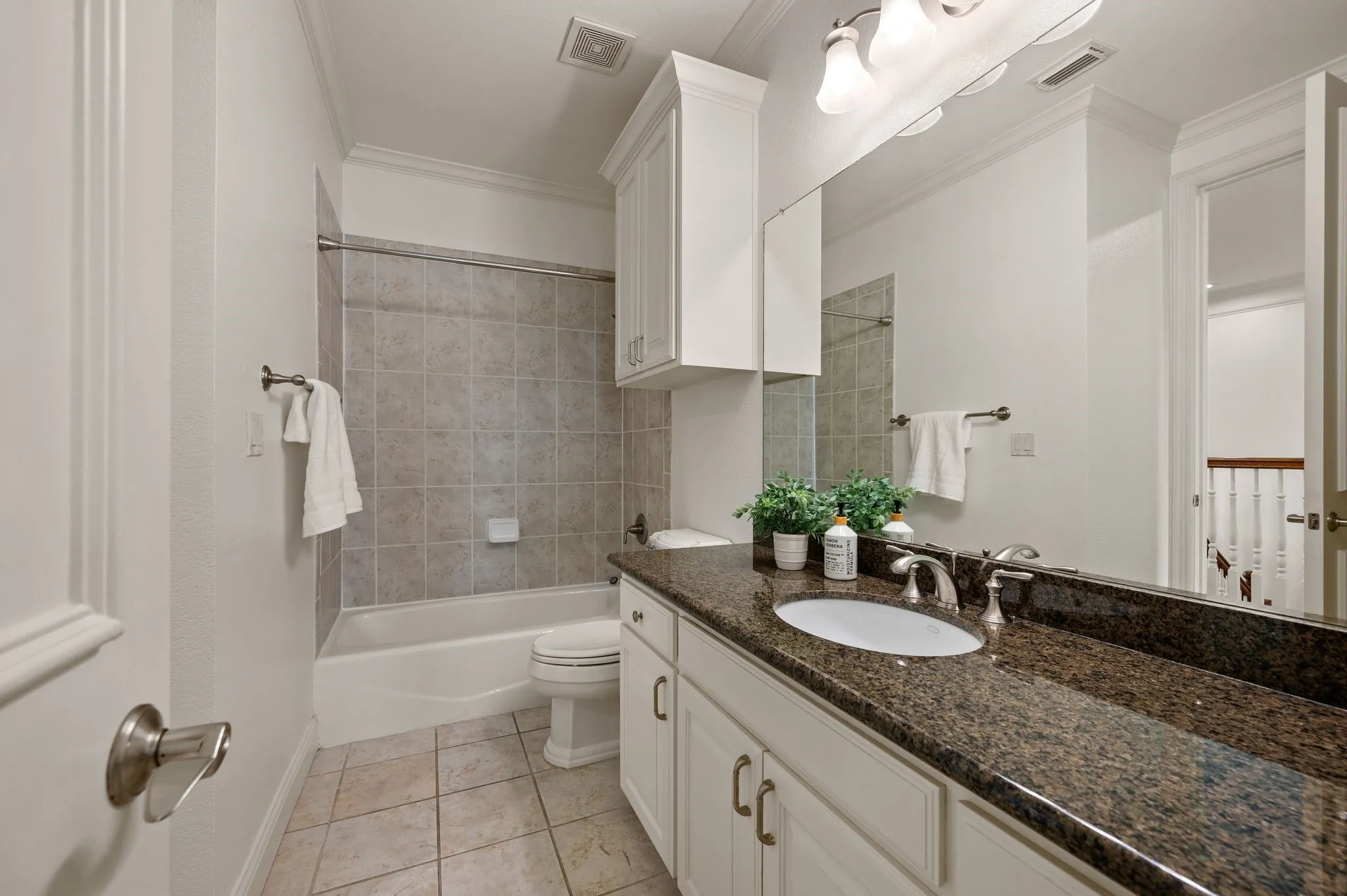 Single Family Residence For Sale in Tarrant County , 1508 Main Street, Southlake, Texas 76092, 4 Bedroom, 4 Bathroom, 2 Garage spaces, 3,139 Sqft, built in 2005, mls#21261503, Real Estate Agent in Southlake, Homes For Sale in Tarrant county, Homes For Sale in Southlake, Realtor in Southlake Texas, Real Estate Brokerage Independent Realty Texas, Luminita Cordes Realtor