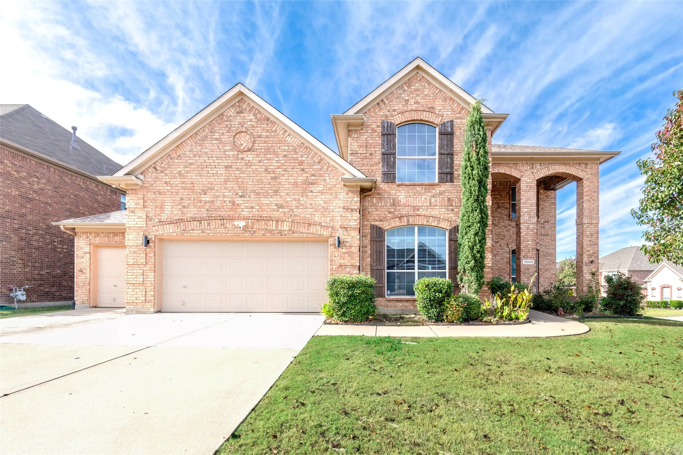 Single Family Residence For Sale in Tarrant County , 10249 Candlewyck Street, Fort Worth, Texas 76244, 4 Bedroom, 4 Bathroom, 3 Garage spaces, 3,545 Sqft, built in 2005, mls#21261526, Real Estate Agent in Fort Worth, Homes For Sale in Tarrant county, Homes For Sale in Fort Worth, Realtor in Fort Worth Texas, Real Estate Brokerage Independent Realty Texas, Luminita Cordes Realtor