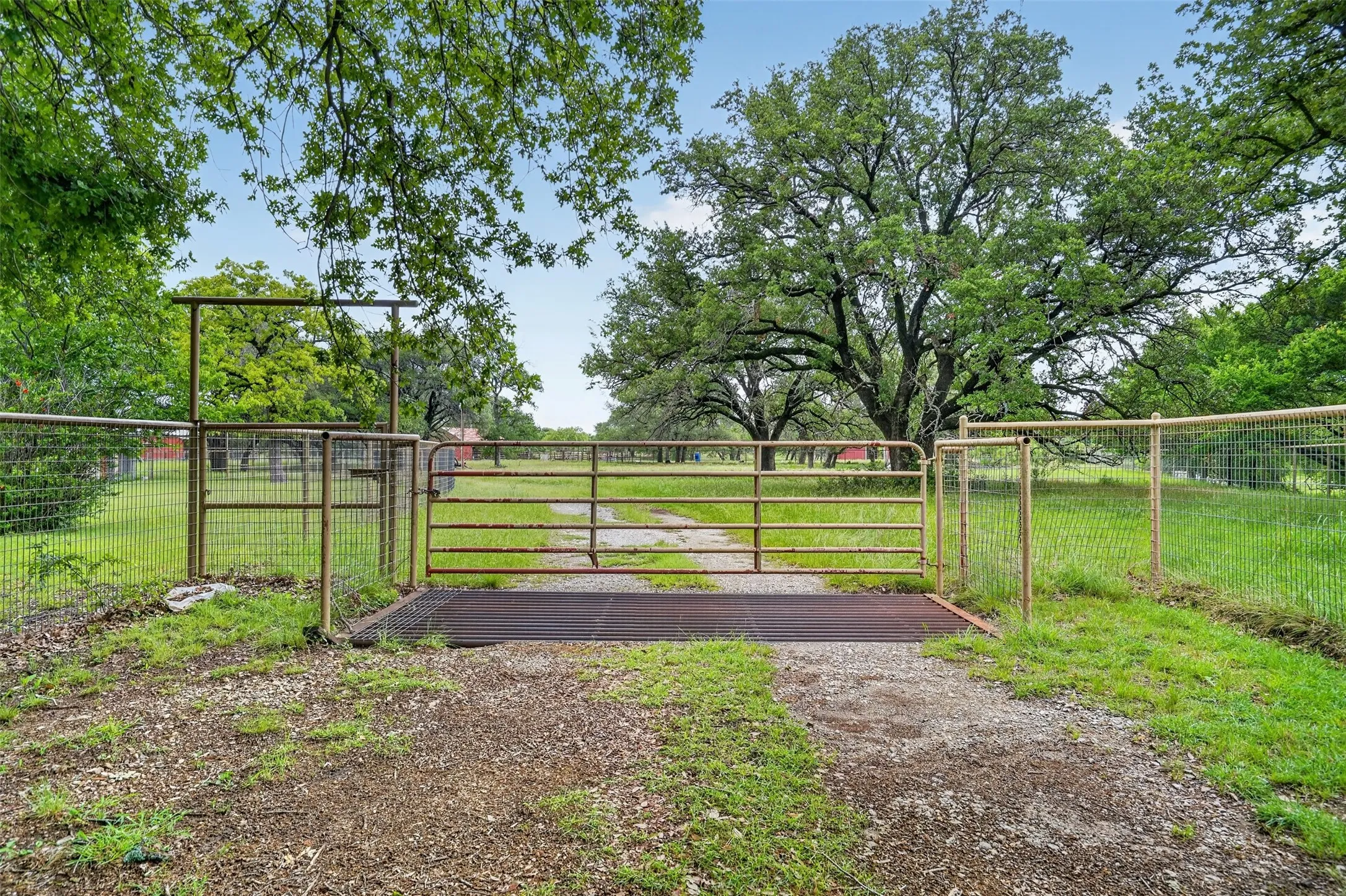 Retail For Sale in Palo Pinto County , 14001 US-281, Santo, Texas 76472, 0, 0, Garage spaces, 0 Sqft, built in 1947, Preowned, mls#21260727, Real Estate Agent in Santo, Homes For Sale in Palo Pinto county, Homes For Sale in Santo, Realtor in Santo Texas, Real Estate Brokerage Independent Realty Texas, Luminita Cordes Realtor