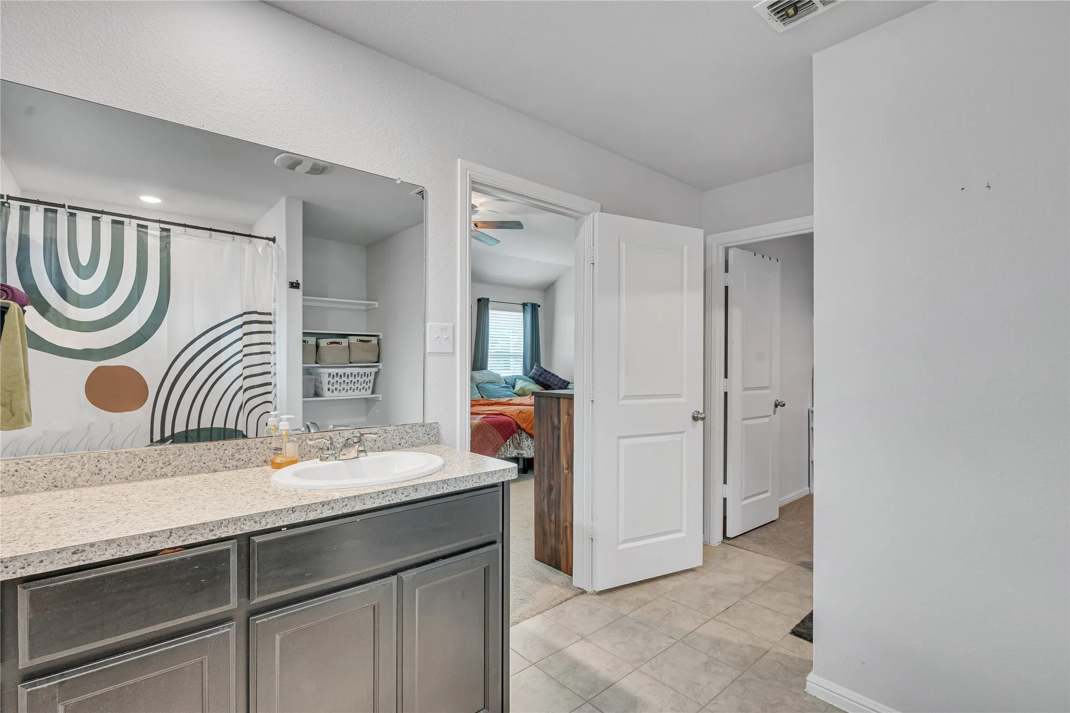 Single Family Residence For Sale in Denton County , 16717 Porterfield Lane, Justin, Texas 76247, 4 Bedrooms, 2 Bathrooms, 2 Garage spaces, 2,085 Sqft, built in 2022, Preowned, Price $355,000, mls#21261430, Real Estate Agent in Justin, Homes For Sale in Denton county, Homes For Sale in Justin, Realtor in Justin Texas, Real Estate Brokerage Independent Realty Texas, Luminita Cordes Realtor