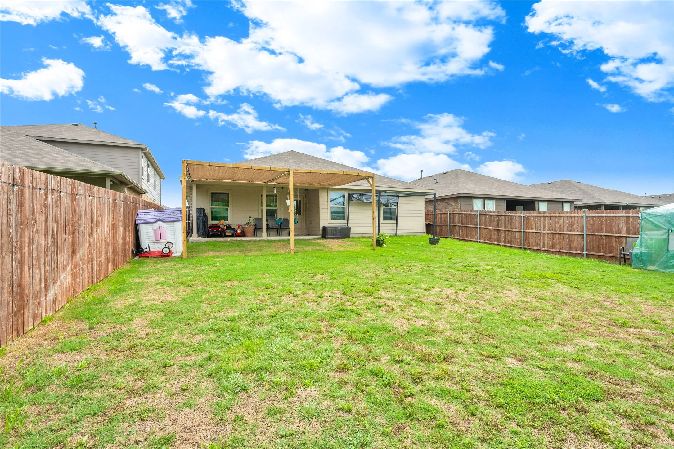 Single Family Residence For Sale in Denton County , 16717 Porterfield Lane, Justin, Texas 76247, 4 Bedrooms, 2 Bathrooms, 2 Garage spaces, 2,085 Sqft, built in 2022, Preowned, Price $355,000, mls#21261430, Real Estate Agent in Justin, Homes For Sale in Denton county, Homes For Sale in Justin, Realtor in Justin Texas, Real Estate Brokerage Independent Realty Texas, Luminita Cordes Realtor