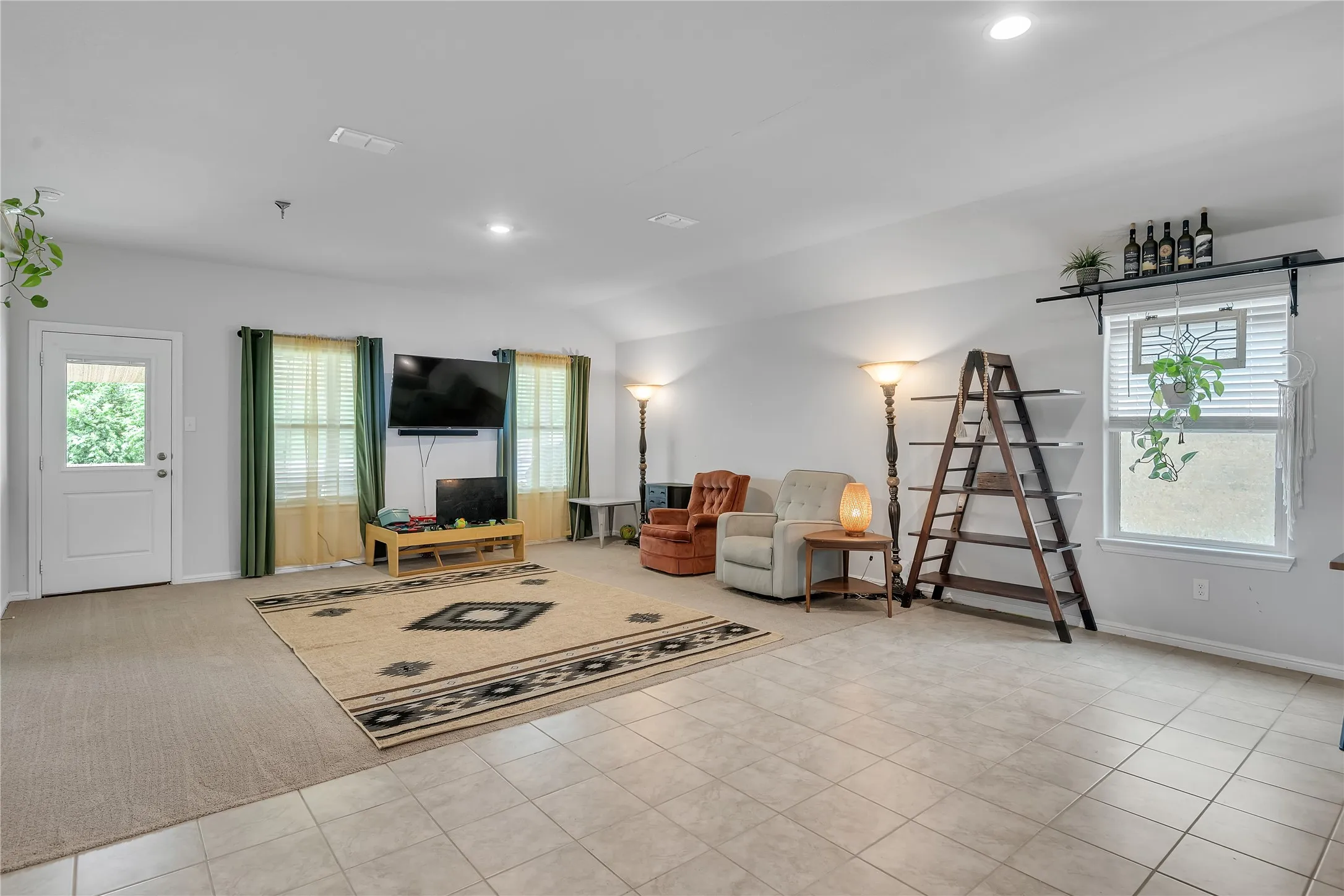 Single Family Residence For Sale in Denton County , 16717 Porterfield Lane, Justin, Texas 76247, 4 Bedrooms, 2 Bathrooms, 2 Garage spaces, 2,085 Sqft, built in 2022, Preowned, Price $355,000, mls#21261430, Real Estate Agent in Justin, Homes For Sale in Denton county, Homes For Sale in Justin, Realtor in Justin Texas, Real Estate Brokerage Independent Realty Texas, Luminita Cordes Realtor