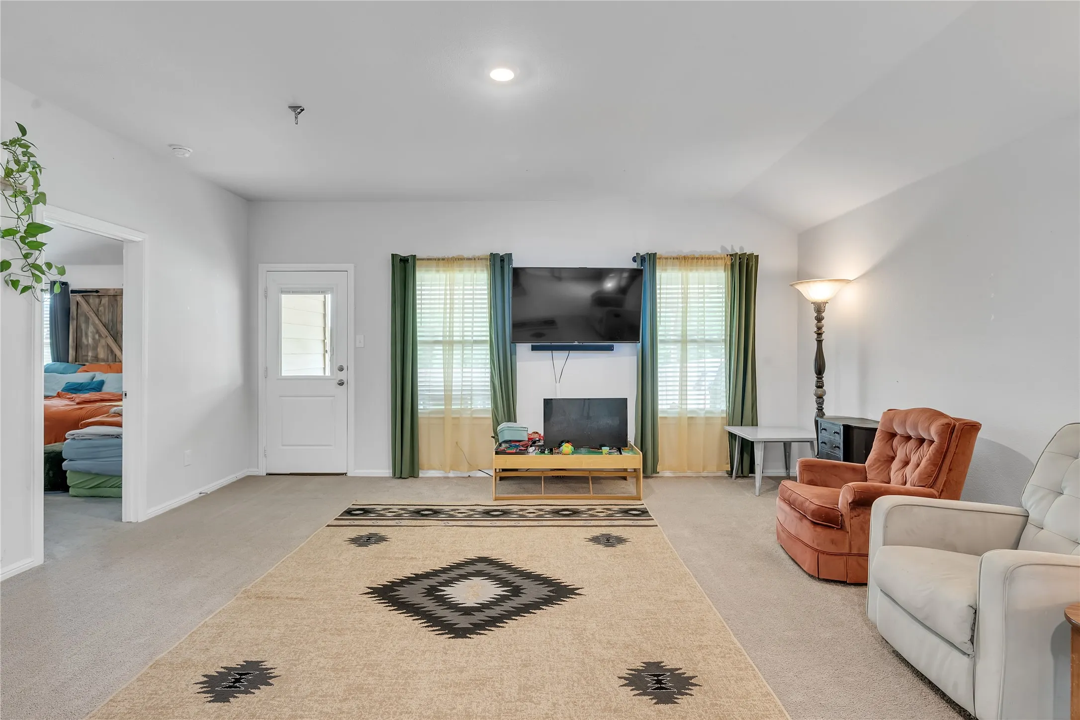 Single Family Residence For Sale in Denton County , 16717 Porterfield Lane, Justin, Texas 76247, 4 Bedrooms, 2 Bathrooms, 2 Garage spaces, 2,085 Sqft, built in 2022, Preowned, Price $355,000, mls#21261430, Real Estate Agent in Justin, Homes For Sale in Denton county, Homes For Sale in Justin, Realtor in Justin Texas, Real Estate Brokerage Independent Realty Texas, Luminita Cordes Realtor